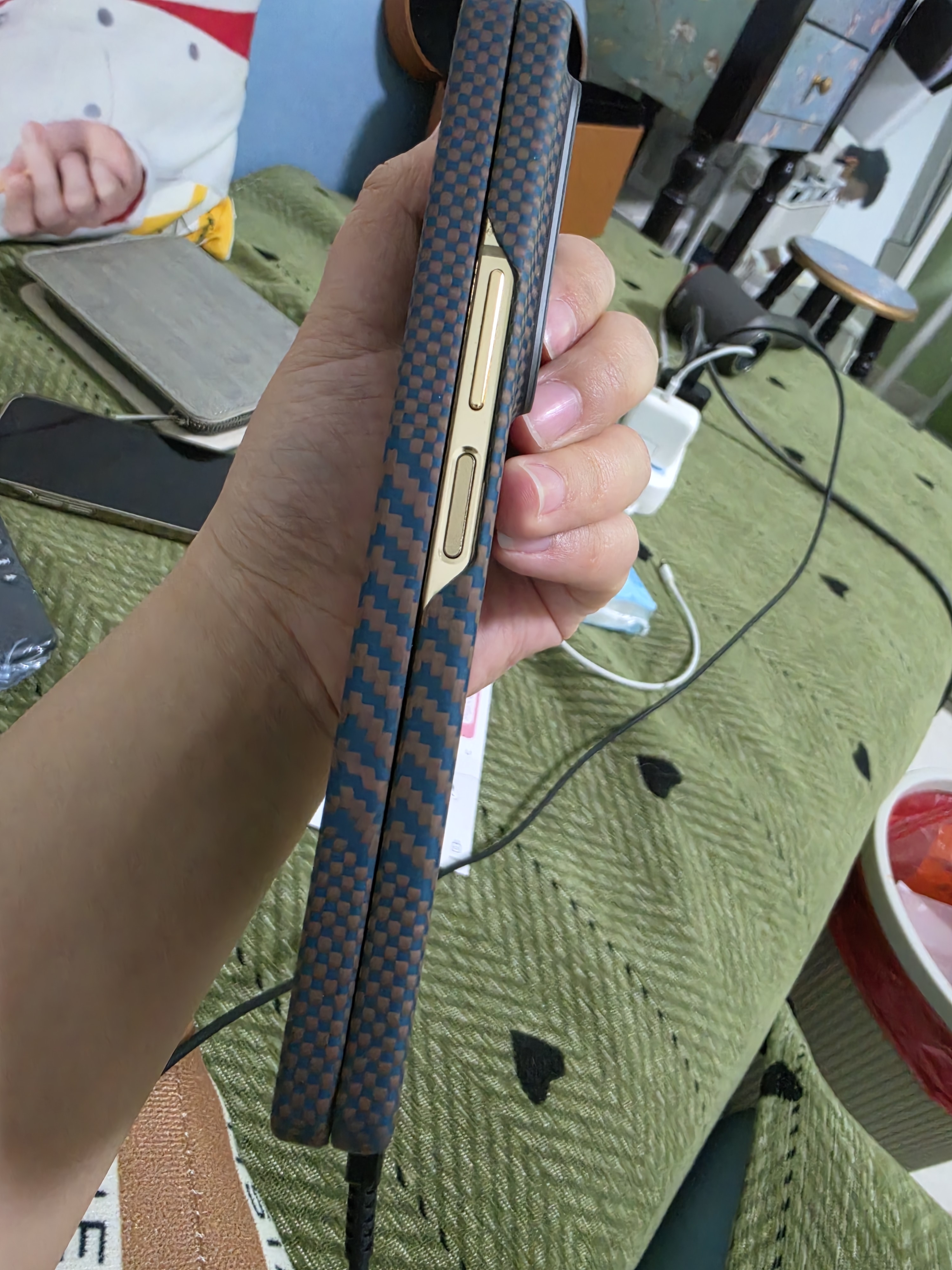 Pinkson三星zFold5/6手机壳zfold6超薄全包凯夫拉芳纶纤维碳纤维保护套w24防摔商务轻薄高档男士新潮款硬 【钛金色/波浪纹】无磁吸 【一套】前盖+后盖 三星W24或ZFold5 实拍图