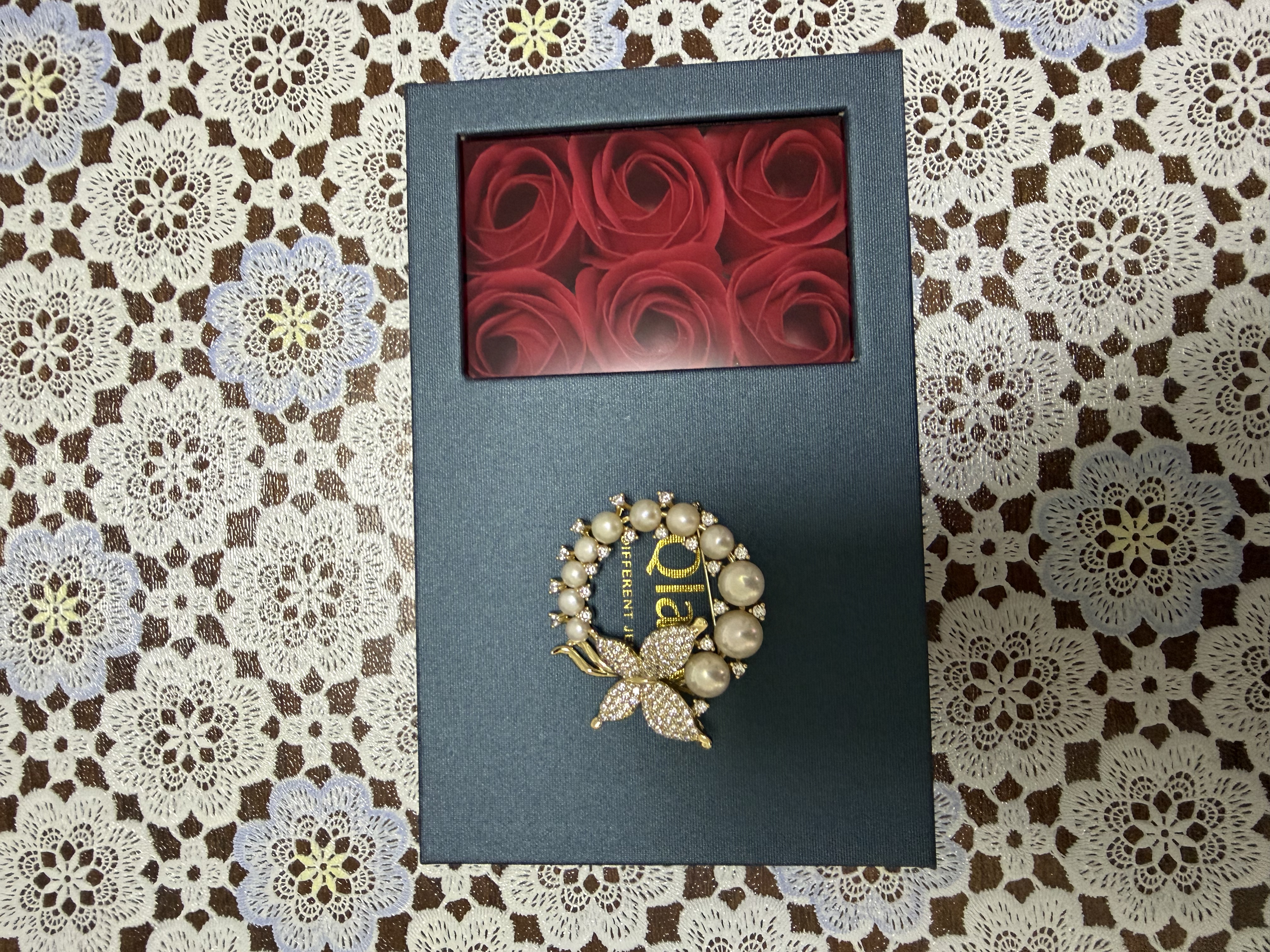 Qlady正品蝴蝶淡水珍珠胸针高档女轻奢大气胸花别针丝巾扣配饰生日礼物 实拍图