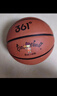 361°篮球儿童中小学生训练室内外耐磨5号橡胶玩具篮球赠打气筒 棕色 实拍图