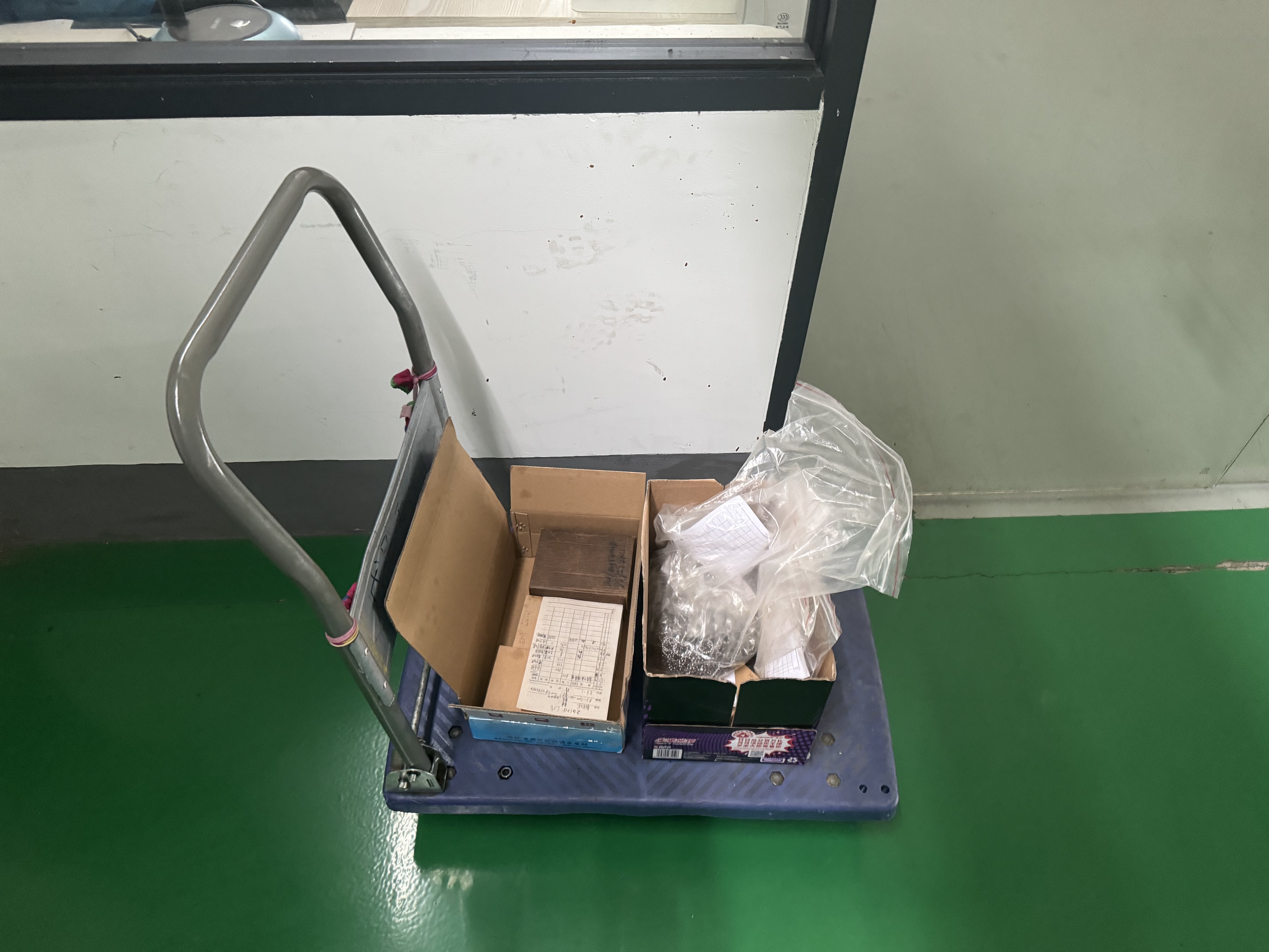 爱贝迪拉（AIBEDILA）宝宝辅食盒玻璃保鲜储存可蒸煮蛋羹碗杯模工具全套婴儿专用辅食碗 【230ml两件】格林狮方+甜粉兔圆 实拍图