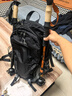 骆驼（CAMEL）户外登山包专业徒步旅游防水轻便背包双肩包574D789643幻影黑 实拍图