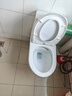 箭牌（ARROW）卫浴大冲力喷射虹吸式防臭节水马桶家用缓降盖板连体抽水坐便器 【T32 】双漩劲冲12609 305/300mm 实拍图