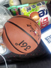 361°篮球儿童中小学生训练室内外耐磨5号橡胶玩具篮球赠打气筒 棕色 实拍图