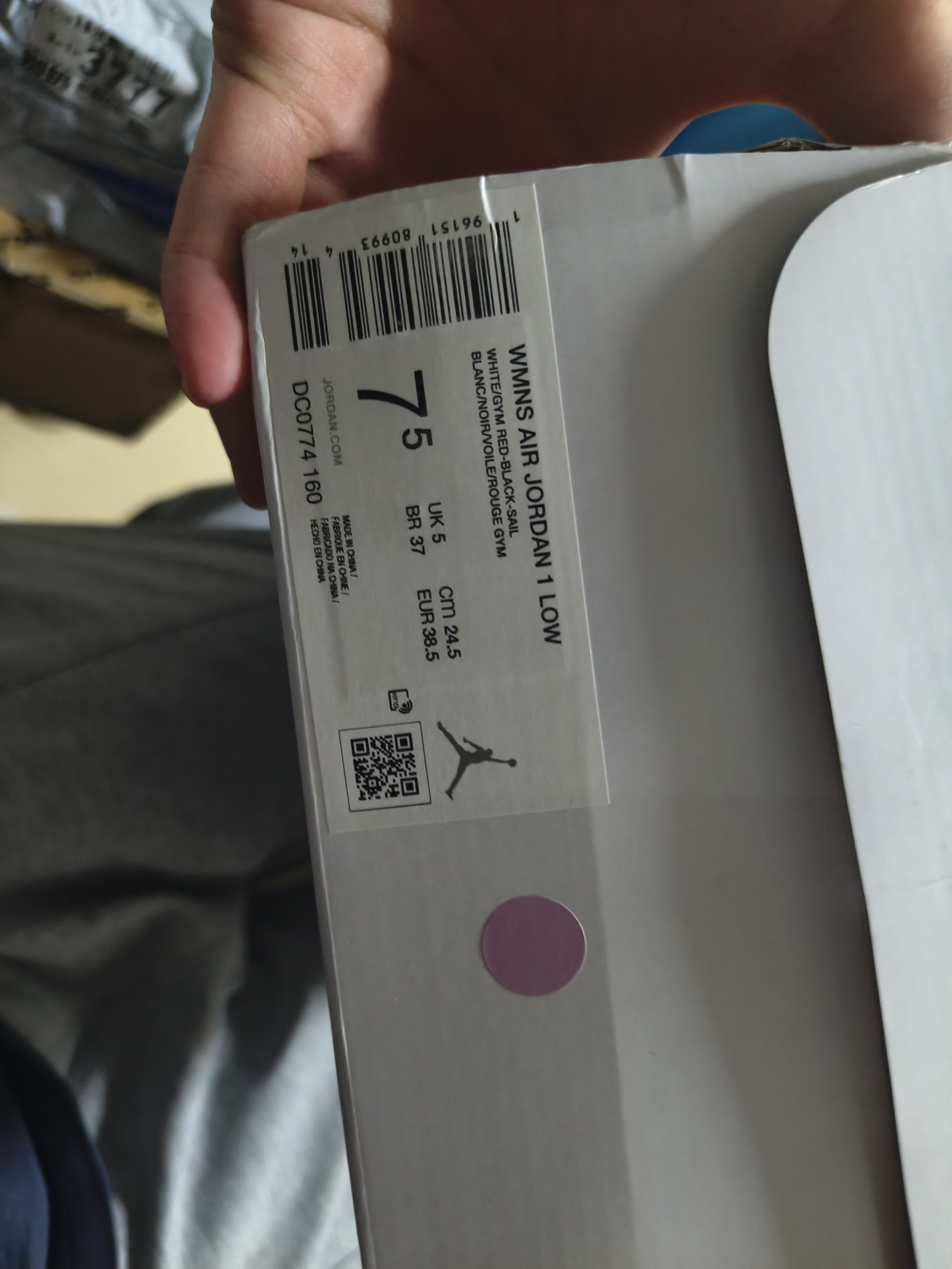耐克（NIKE）26年夏季新款女子AIR JORDAN 1 AJ1缓震透气篮球鞋 DC0774-160 38.5 实拍图