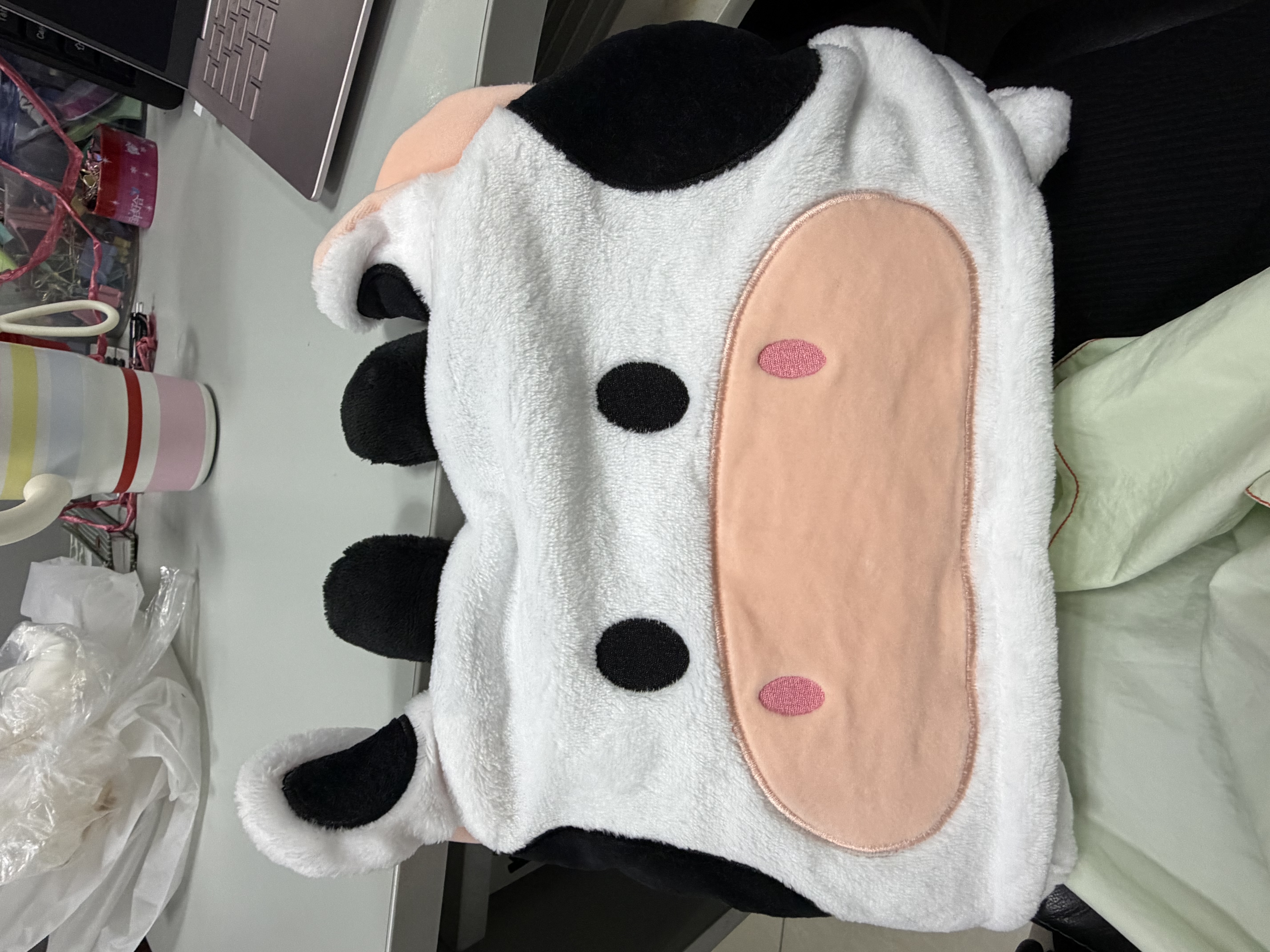 名创优品（MINISO）奶牛牟系列带帽休闲毯午睡毯披肩保暖亲肤不掉毛四季可用生日礼物 实拍图