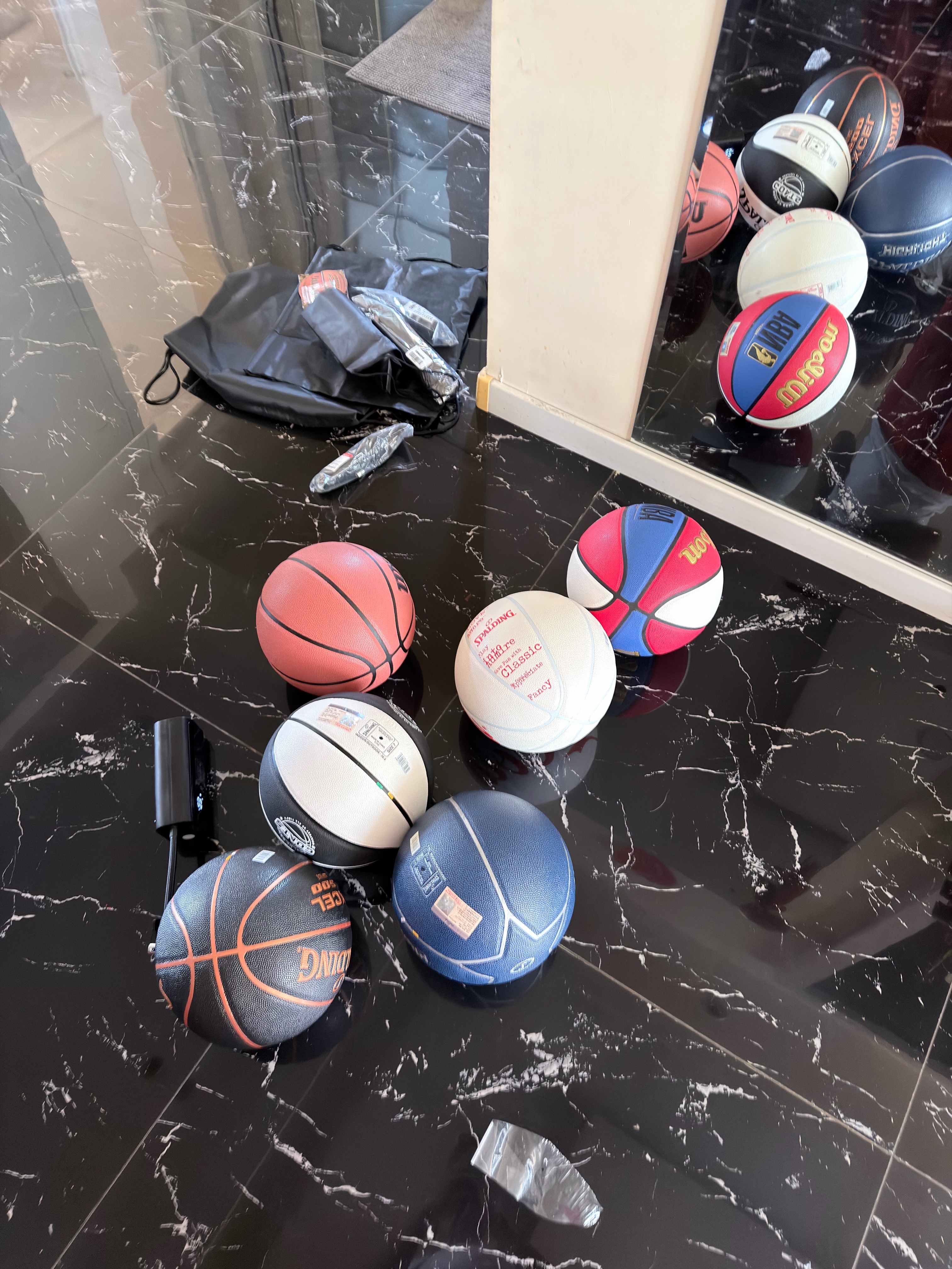 斯伯丁（SPALDING）篮球GOATS系列7号PU皮耐磨比赛室内外成人青少年通用 77-789Y 实拍图