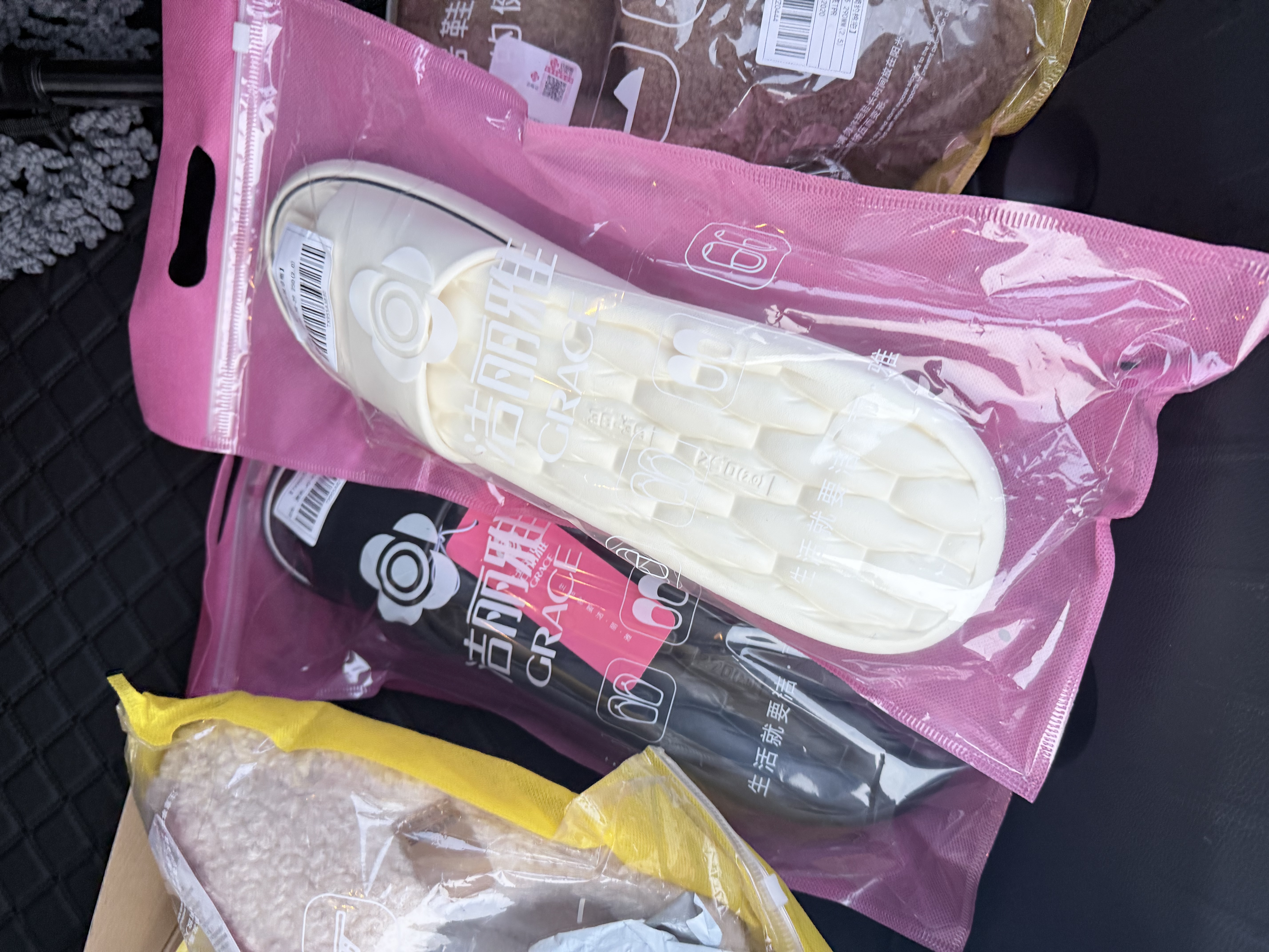洁丽雅买一送一踩屎感拖鞋女夏季室内家居情侣浴室洗澡防滑防臭凉拖鞋男 白色+黑色 38-39 女+男42-43 实拍图