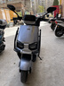 五羊【官方正品】电动摩托车2000W高速大功率电动车男女俩轮代步电动摩托车 科技灰/速度50M/前后双碟/杠箱版 72V26A/全新石墨烯电池/木架发货 实拍图