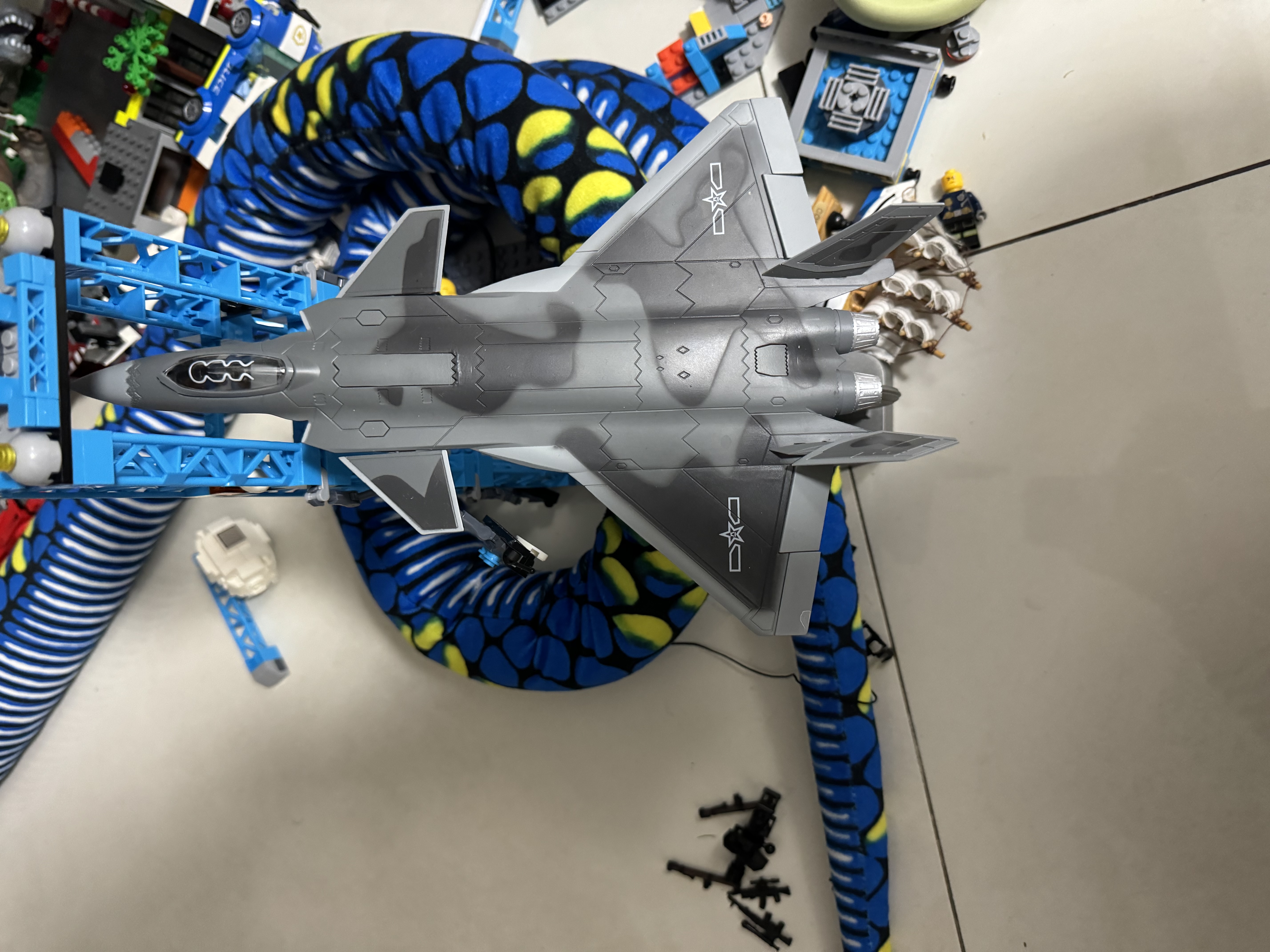 京模歼20战斗机模型合金仿真军事摆件长春航展退伍纪念品 1:72迷彩 实拍图