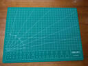得力(deli)A4耐用PVC切割垫板桌垫/鼠标垫/书写垫板 可水洗手工桌面美工雕刻板裁纸美工垫 绿色78400 实拍图