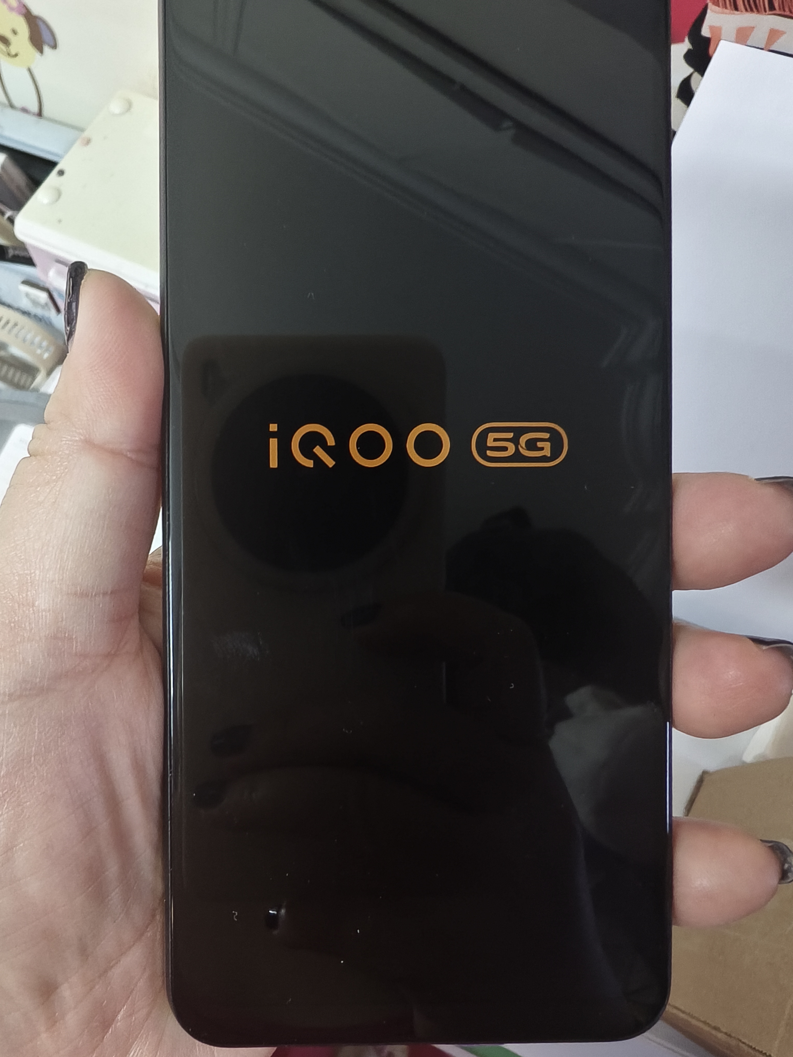 vivo vivo iQOO Z5x 二手5G手机 天玑900高性能5G芯 120Hz电竞屏 游戏拍照手机  二手手机 Z5x【雾海白】 【95新】8+128G【赠配件大礼包】 实拍图