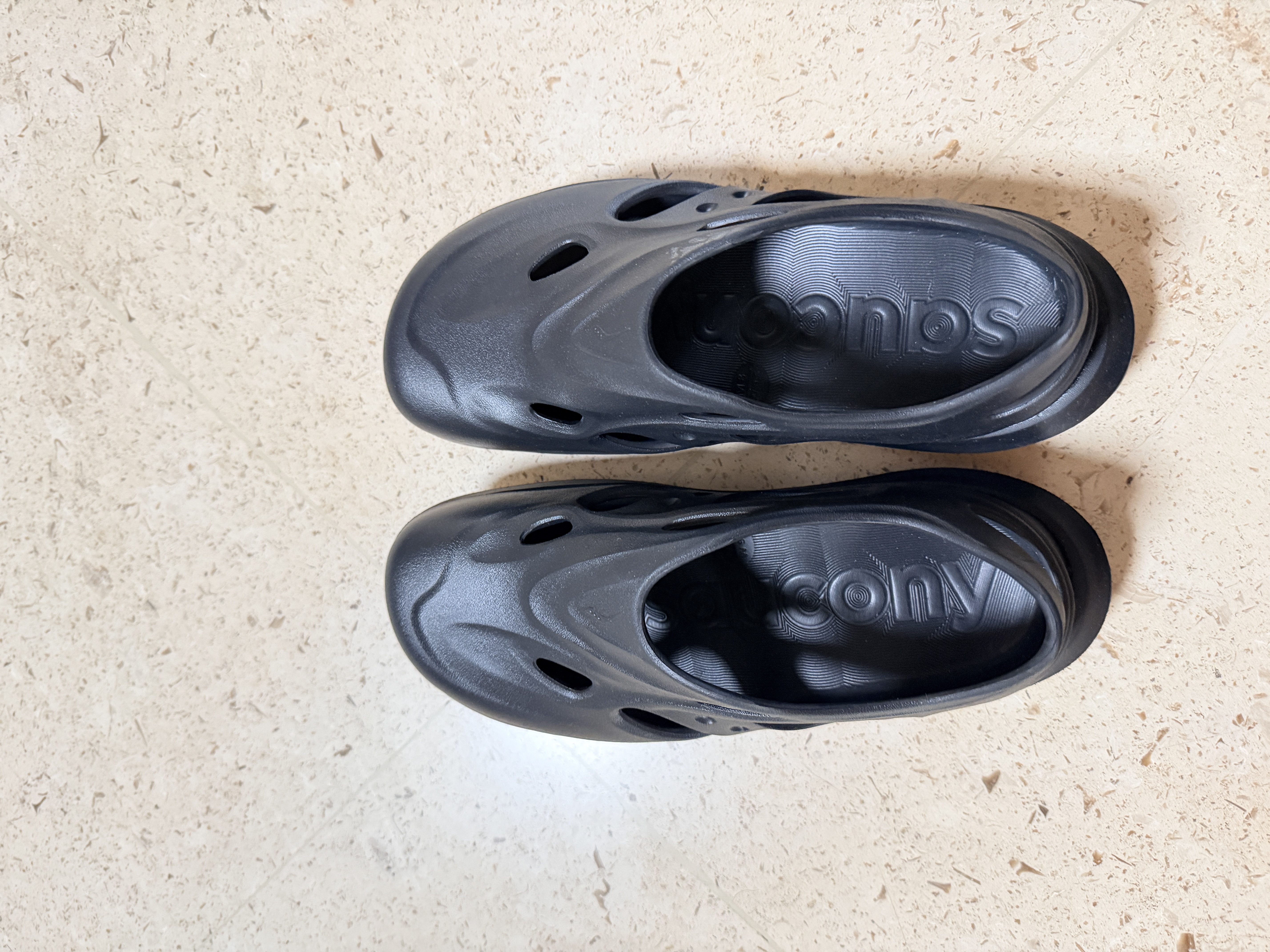 SAUCONY索康尼新款cradle yat夏季洞洞鞋缓震户外凉拖鞋徒步外穿 黑色 41 实拍图