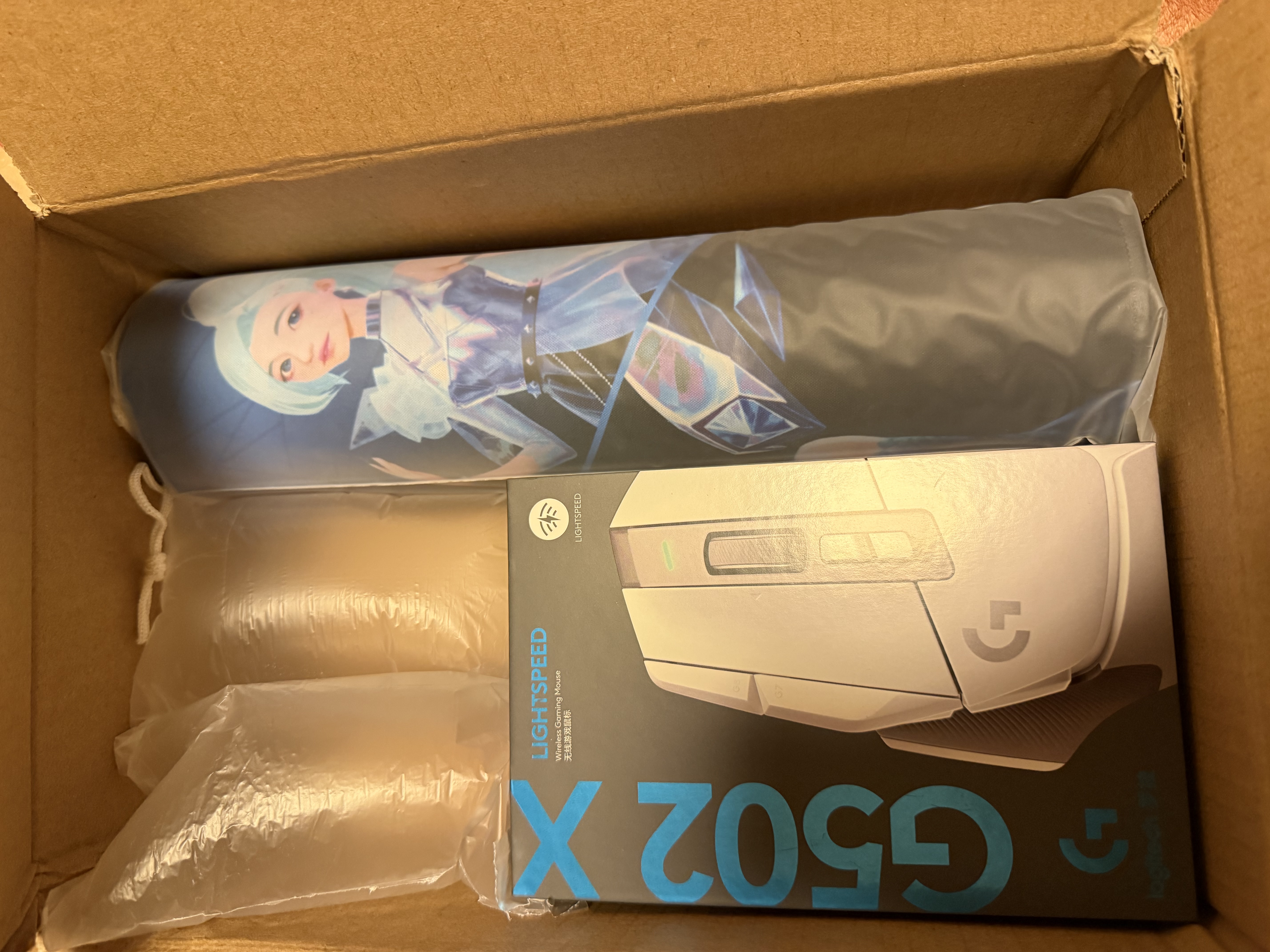 罗技（G）G502 X无线游戏鼠标电竞光学机械混合微动无线充电底座宏编程吃鸡送男女生礼物 G502X无线白+KDA女团桌垫 实拍图