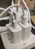 公牛苹果安卓通用充电器 5V1A/2A充电头usb多口台灯平板蓝牙耳机手表手环适用华为OPPO小米手机插头 【5W】USB接口5V1A 适用全系列 实拍图