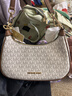 MICHAEL KORS 迈克高仕 MK Cora 女士中号链条肩背包斜挎包 香草白/橡果棕 150 中号 实拍图