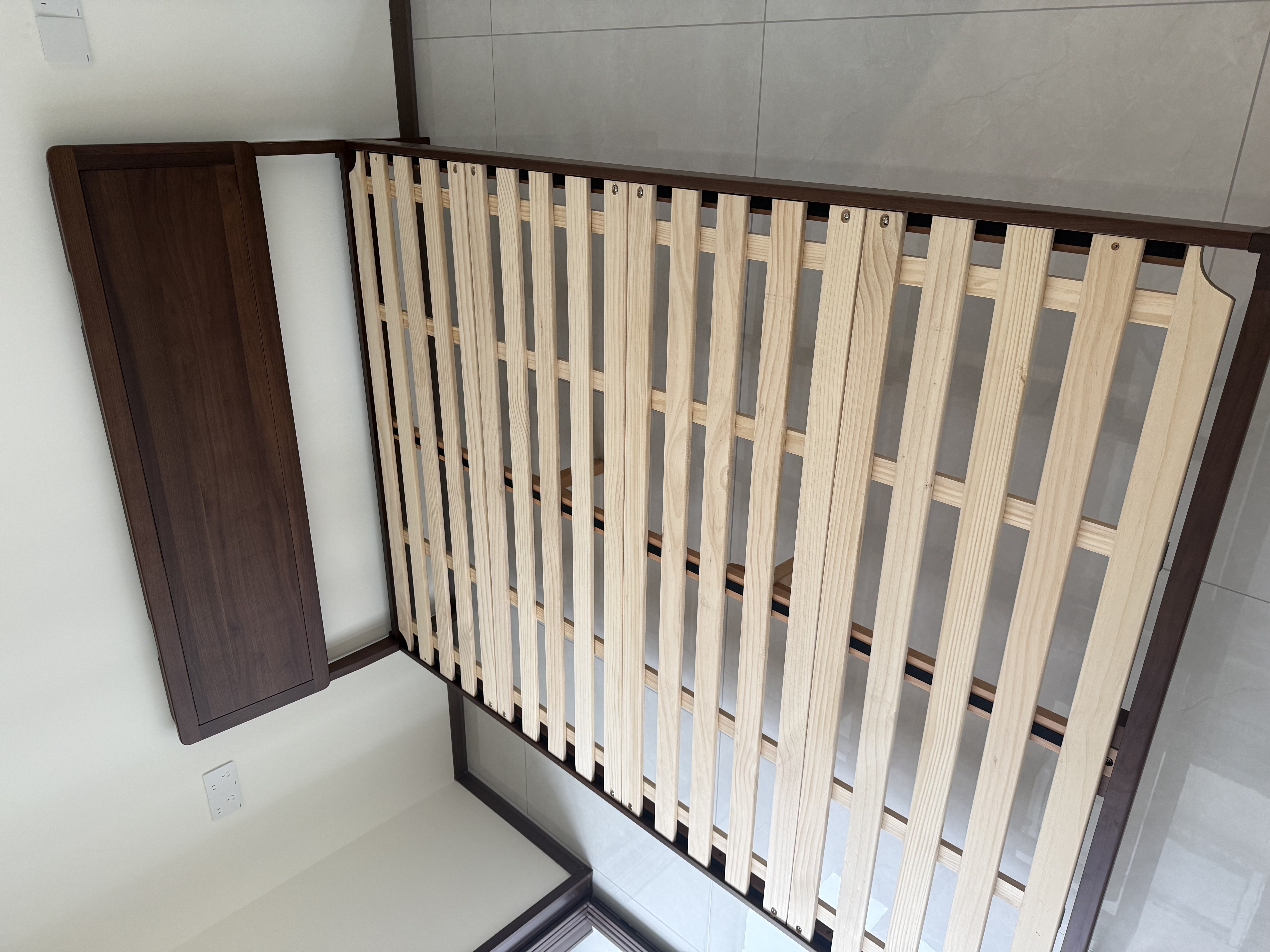 续写【绿翡翠认证】实木床简约家用卧室黑胡桃木1.35米低铺稳稳床Pro 实拍图