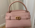 CHARLES&KEITH鳄鱼纹凯莉包手提斜挎婚包包女包生日礼物CK2-50270880-1 粉红色Pink S 实拍图