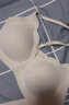 ubras花瓣杯软支撑文胸罩细肩带女士内衣女无钢圈聚拢燕麦奶-背勾M 实拍图