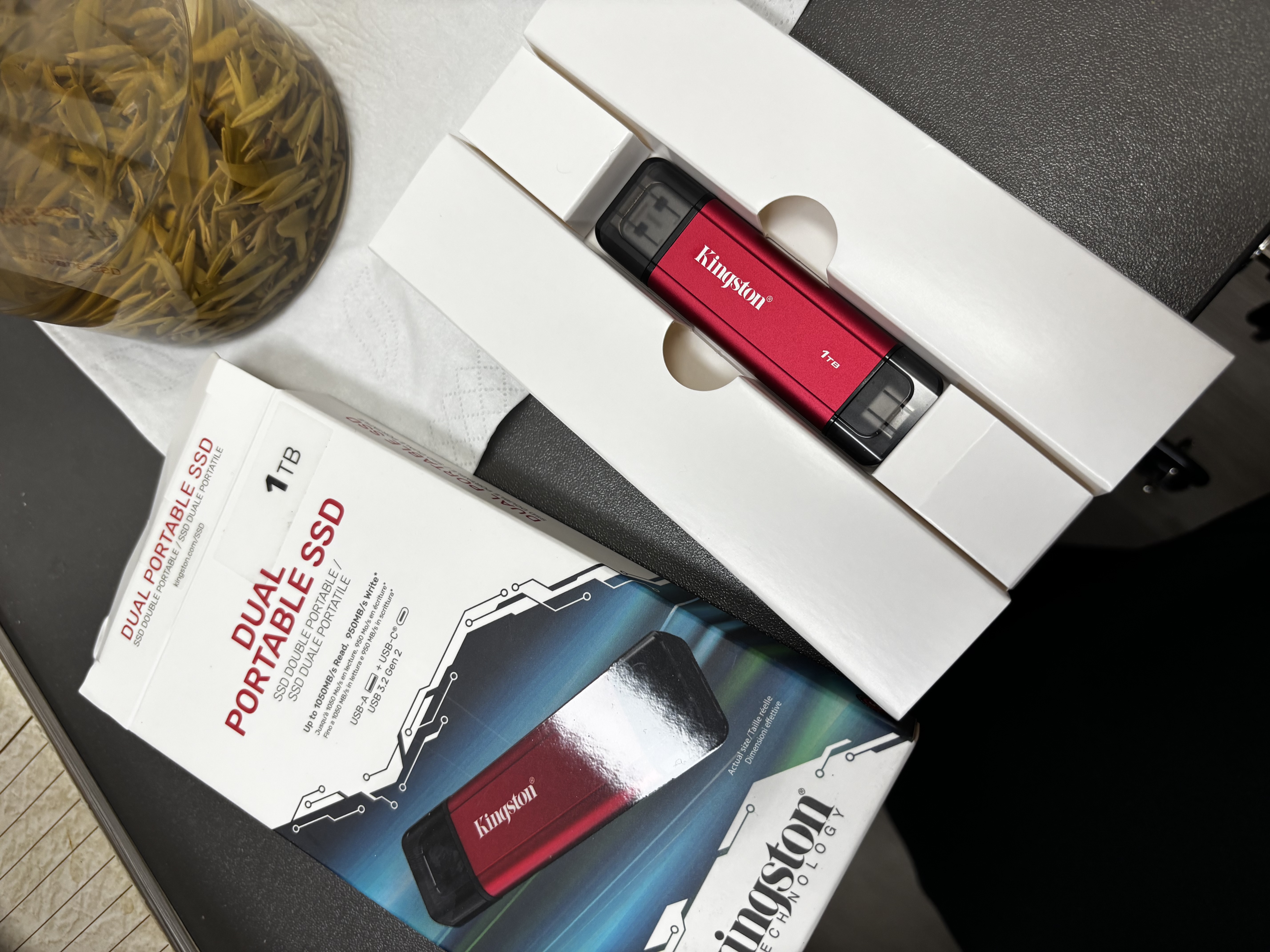 金士顿（Kingston）1TB 移动固态硬盘（PSSD） Type-C USB3.2双接口 手机电脑移动硬盘 PSSD 读数高达1050MB/S  实拍图