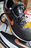 耐克NIKE跑步鞋女子透气REVOLUTION 6低帮运动鞋DC3729-009黑金36.5 实拍图