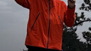 迪卡侬（DECATHLON）硬壳冲锋衣男女春秋登山防风防水单层夹克风衣运动外套MH500 霞光橙（男女同款）- 亚洲款 新款上市 加内胆选大一码 XL 实拍图