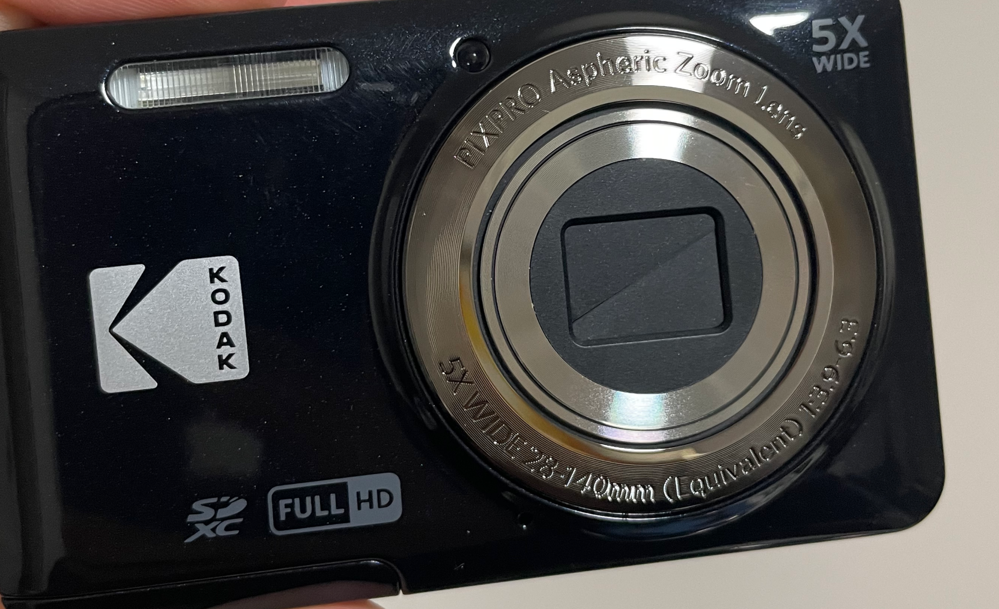 KODAKFZ55 数码相机 1635万 2.7“屏 5光变 28mm广角 1080P高清 黑色套装（相机+32G卡+读卡器+包） 实拍图