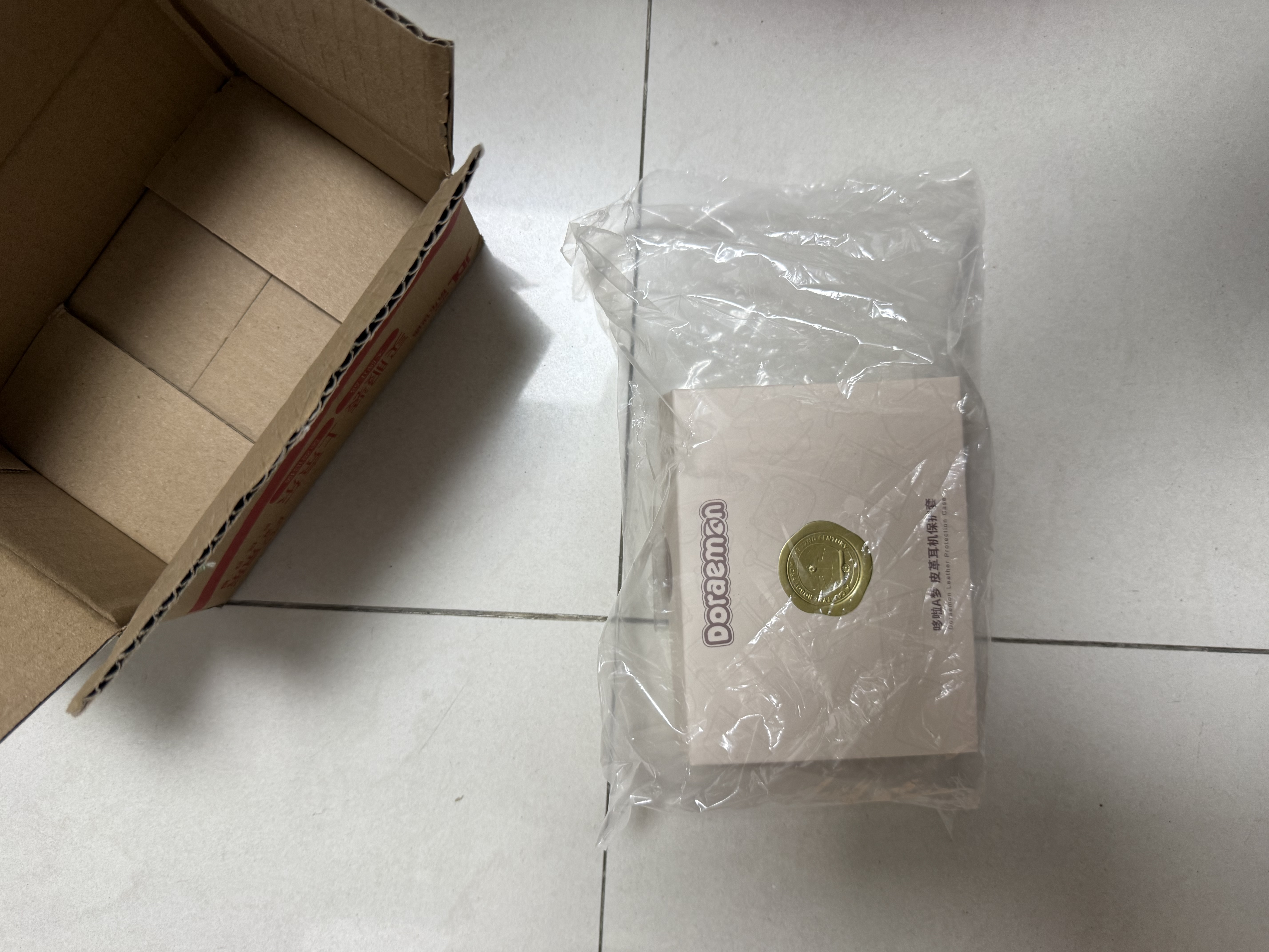 ROCK哆啦A梦Airpods pro2保护套Apple Airpods pro2代耳机保护壳皮革可爱防盗防摔防尘防指纹火漆印章 实拍图