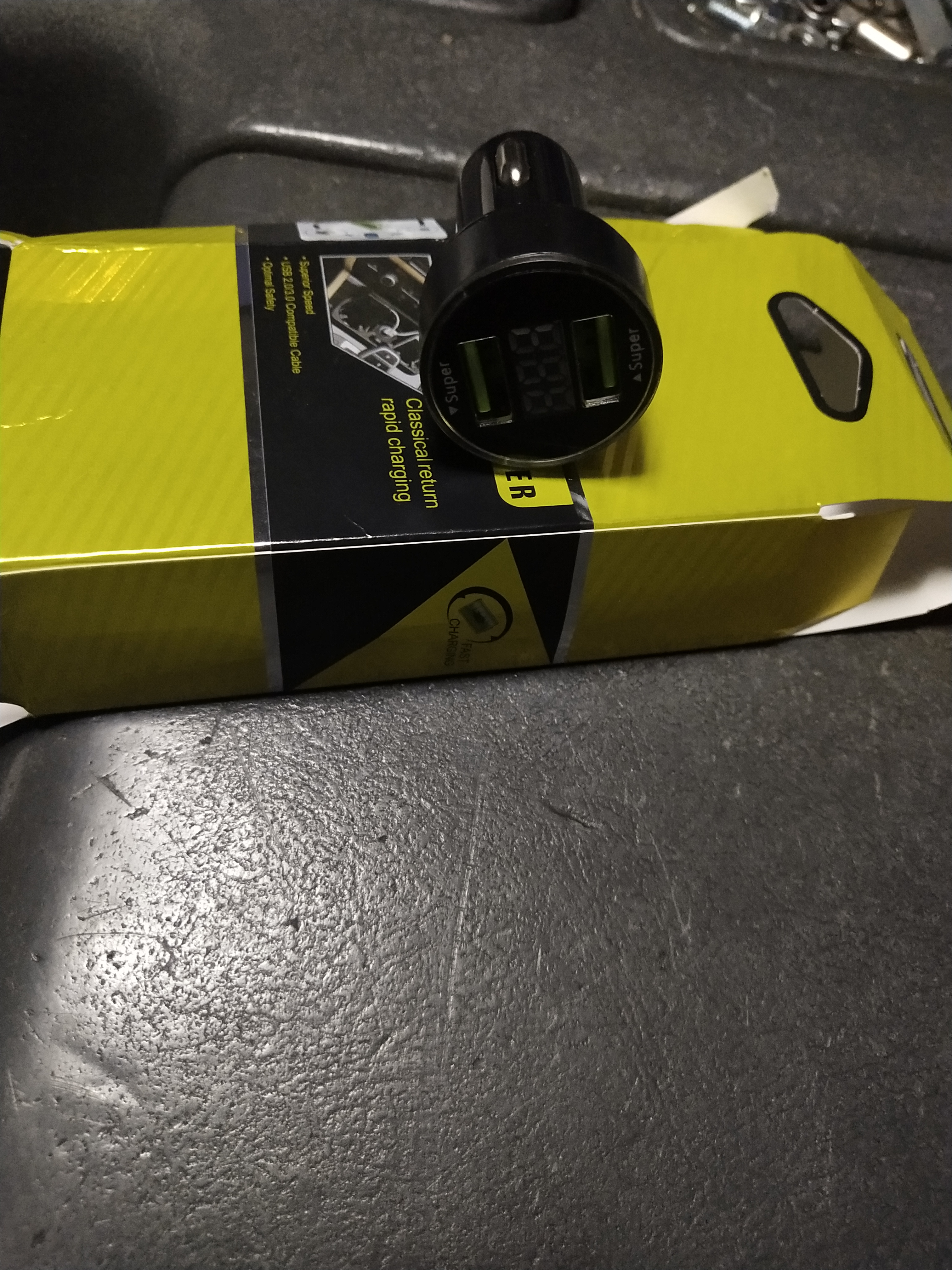 240W通用数显车载手机充电器手机车载快充头点烟器快充转换头， 240W双口数显双USB口，超级快充 实拍图