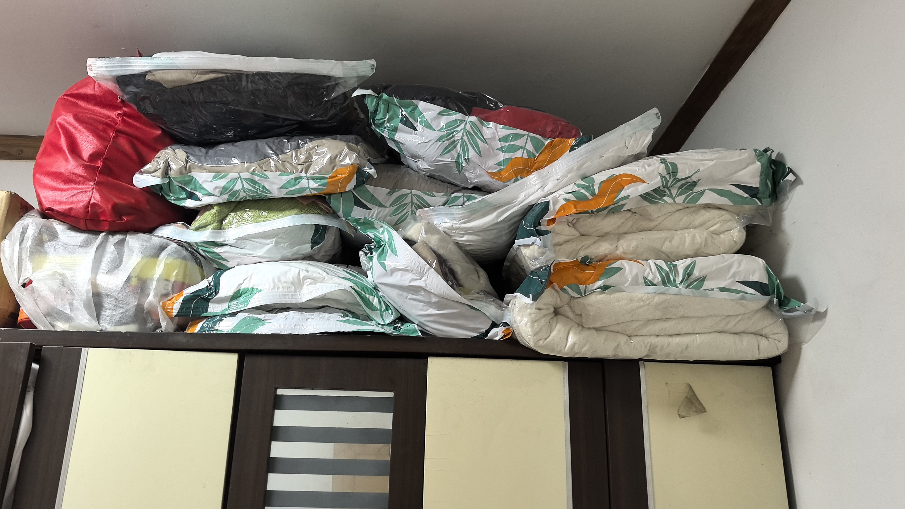 昂图真空压缩收纳袋衣服衣物整理电泵抽气装被子棉被羽绒服密封打包袋 电泵20件 【5特大+8大+6中】+电泵 1套 实拍图
