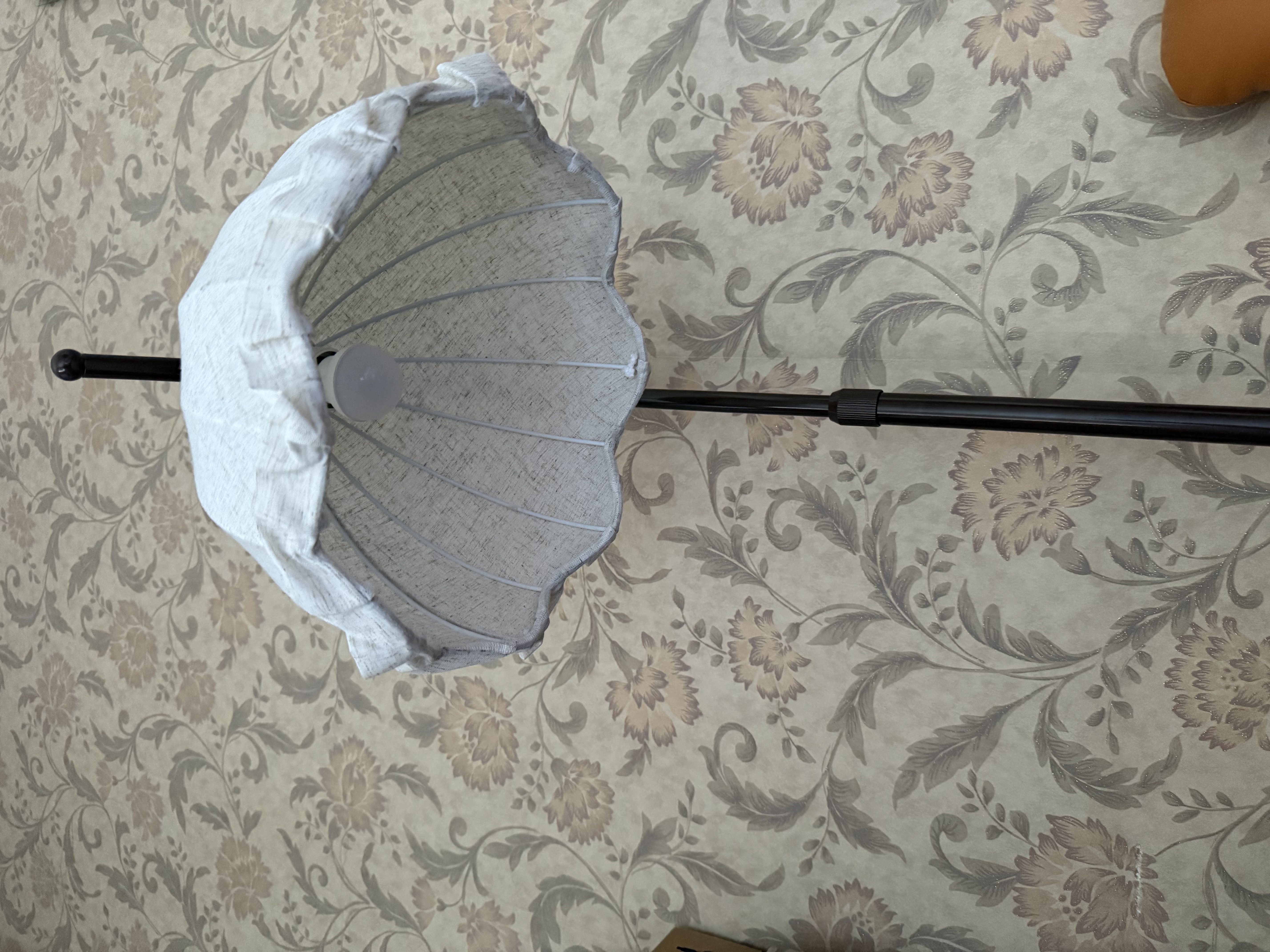 朵斯（DUOSI）中古风落地灯卧室床头柜置物架台灯客厅沙发边高级感美式复古氛围 胡桃木色-带手机无线充电 单色暖光 实拍图