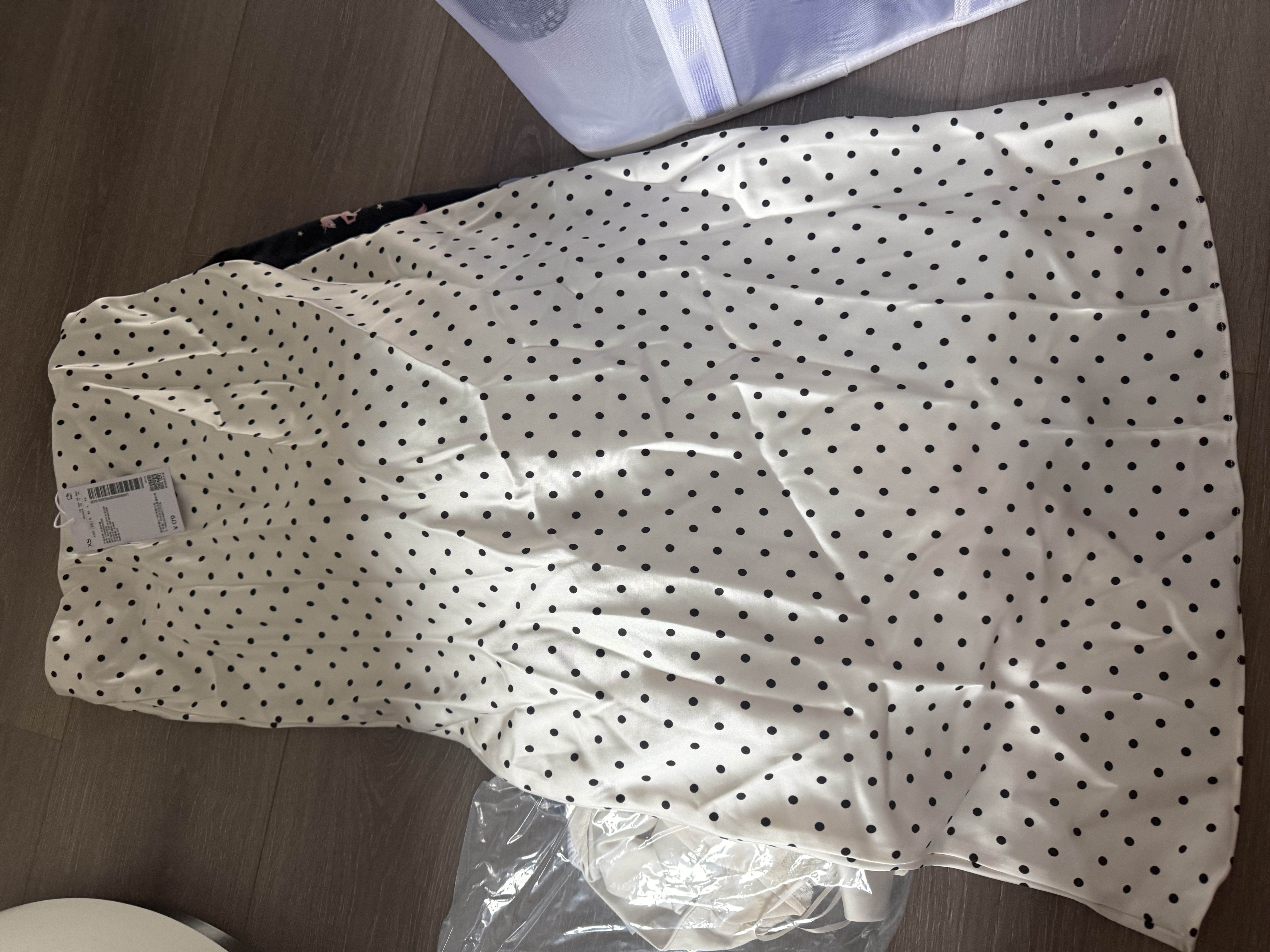 UR2026秋季新款女装气质时髦个性波点图案鱼尾半裙UWM560026# 米白印花 XS 实拍图