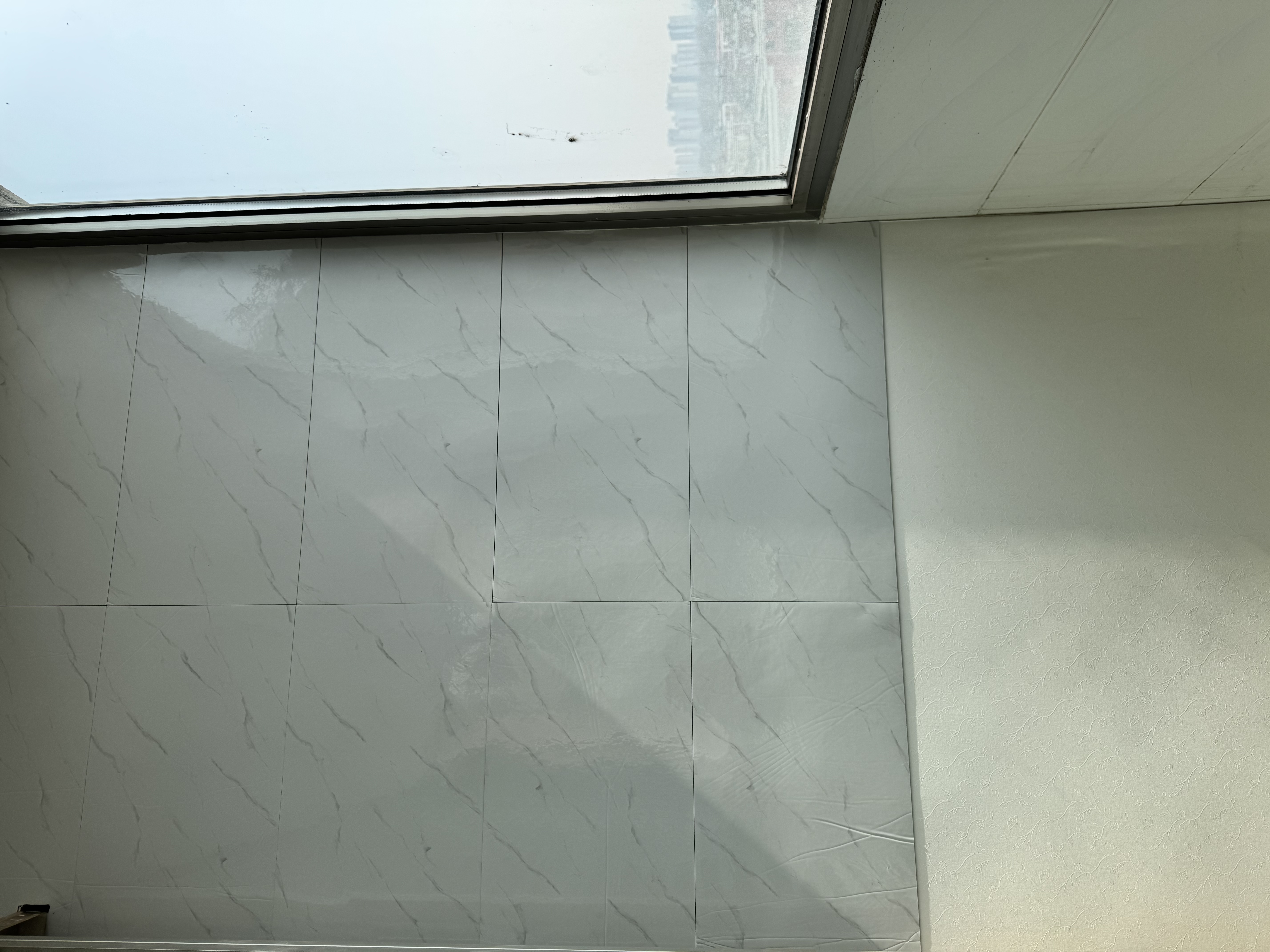 欧唛 仿瓷砖墙贴自粘加厚3d立体墙贴防水耐磨墙面大理石翻新装饰贴 【京东7仓】鱼肚白10片装 实拍图