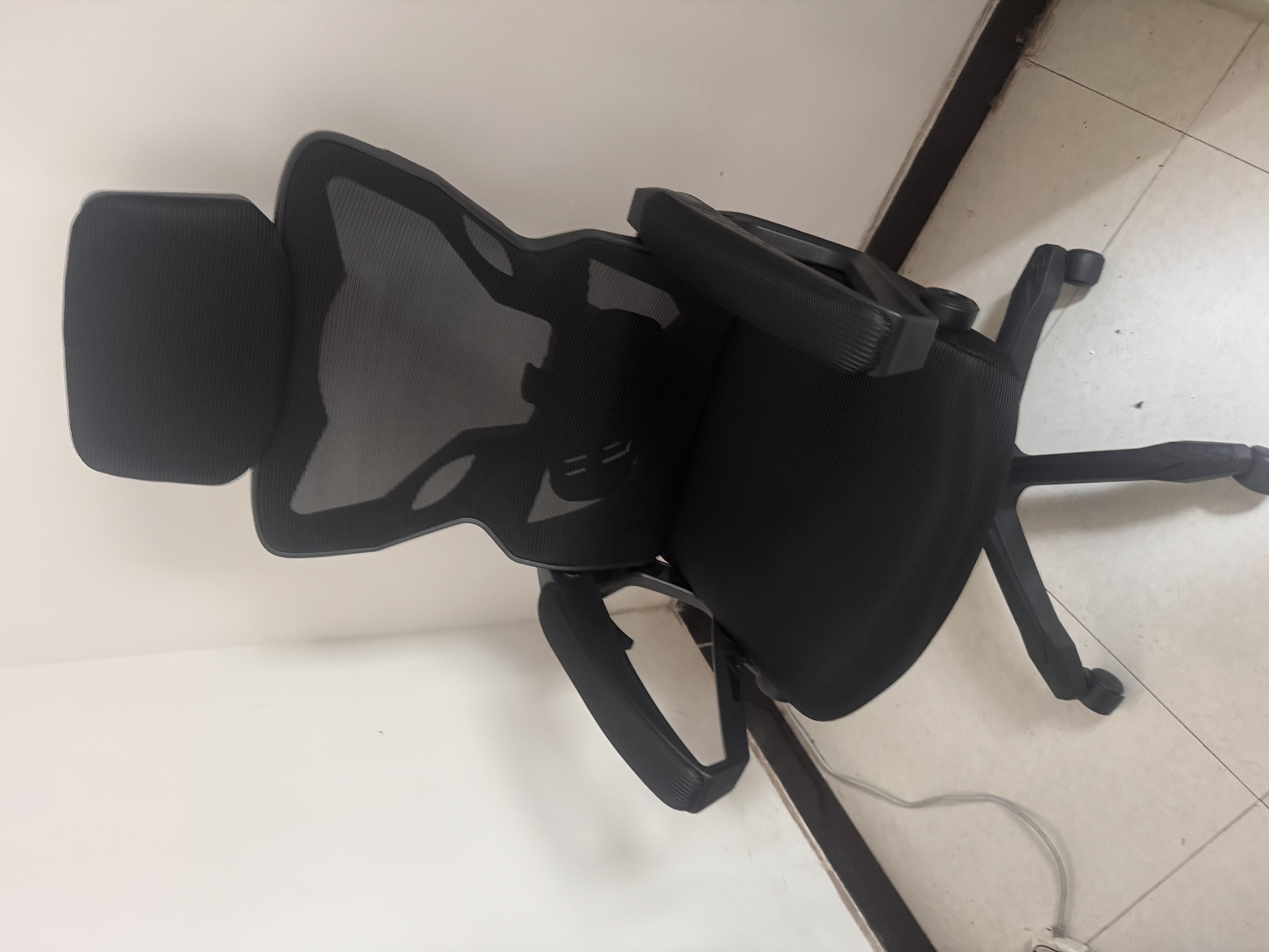 朗域轩品人体工学电竞椅人工力学座椅久坐护腰宿舍游戏电脑椅子可躺写字椅 【升级四向腰托】骁骑黑丨定型海绵-1级气杆 120-155度(含) 联动扶手 四向腰托 实拍图