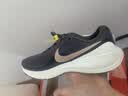 耐克NIKE女子跑步鞋透气 REVOLUTION 8 运动鞋HJ8485-200米/棕 39 实拍图