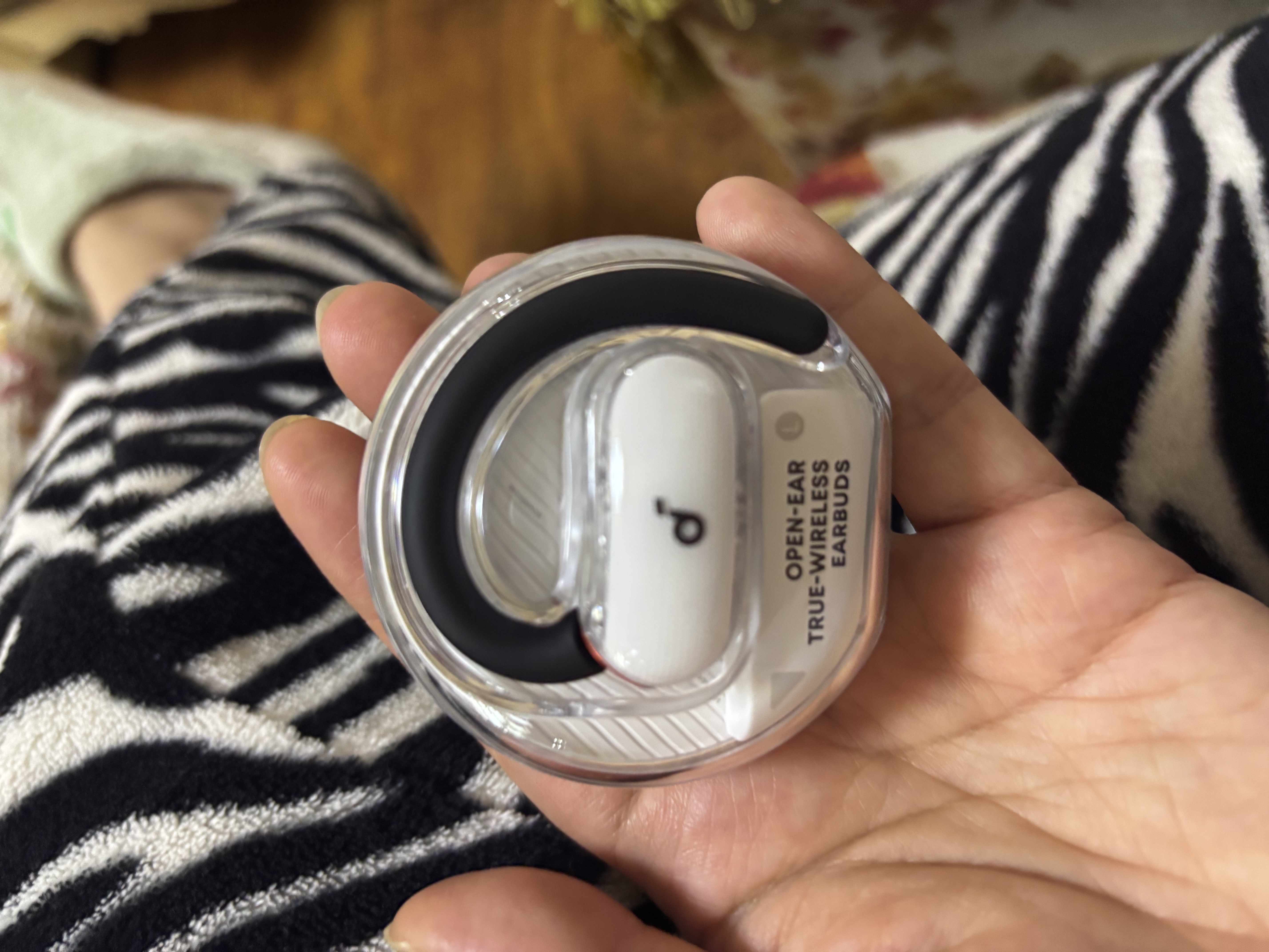 声阔安克V40i潮音圈耳机挂耳式降噪蓝牙耳机开放式无线科技感运动不入耳不伤耳朵耳挂可调节七夕礼物 【双重防漏音技术—4档可调节耳挂】零界白 实拍图