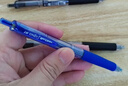 uni三菱 uni-ball UMN-138按动蓝笔中性笔高颜值0.38mm蓝色签字笔商务学生专用水笔水性笔 1支 实拍图