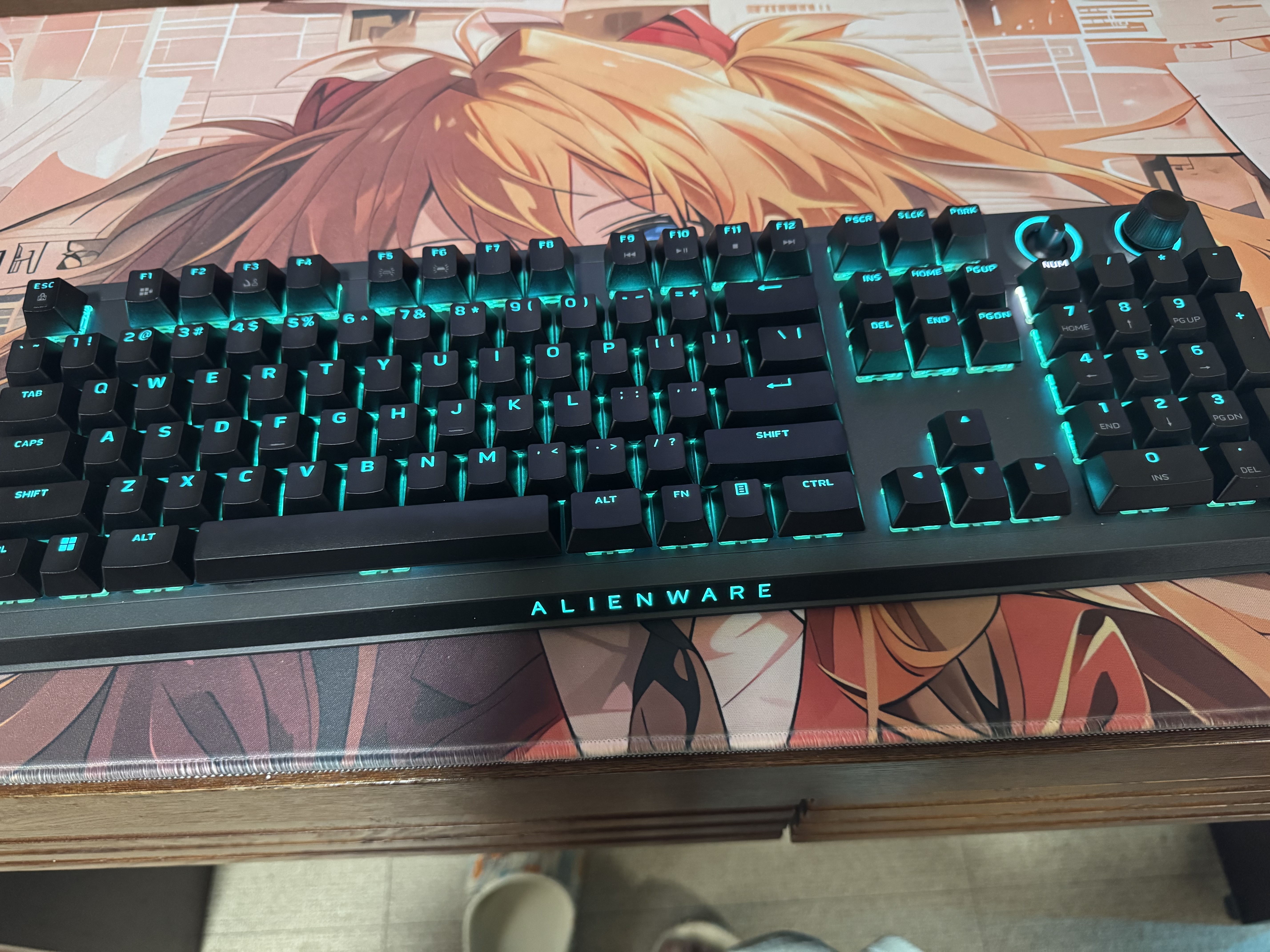 外星人（Alienware）AW920K 三模游戏电竞机械键盘 家用机械红轴 全键可编程 磁吸充电 送男女友 七夕礼物黑色 实拍图