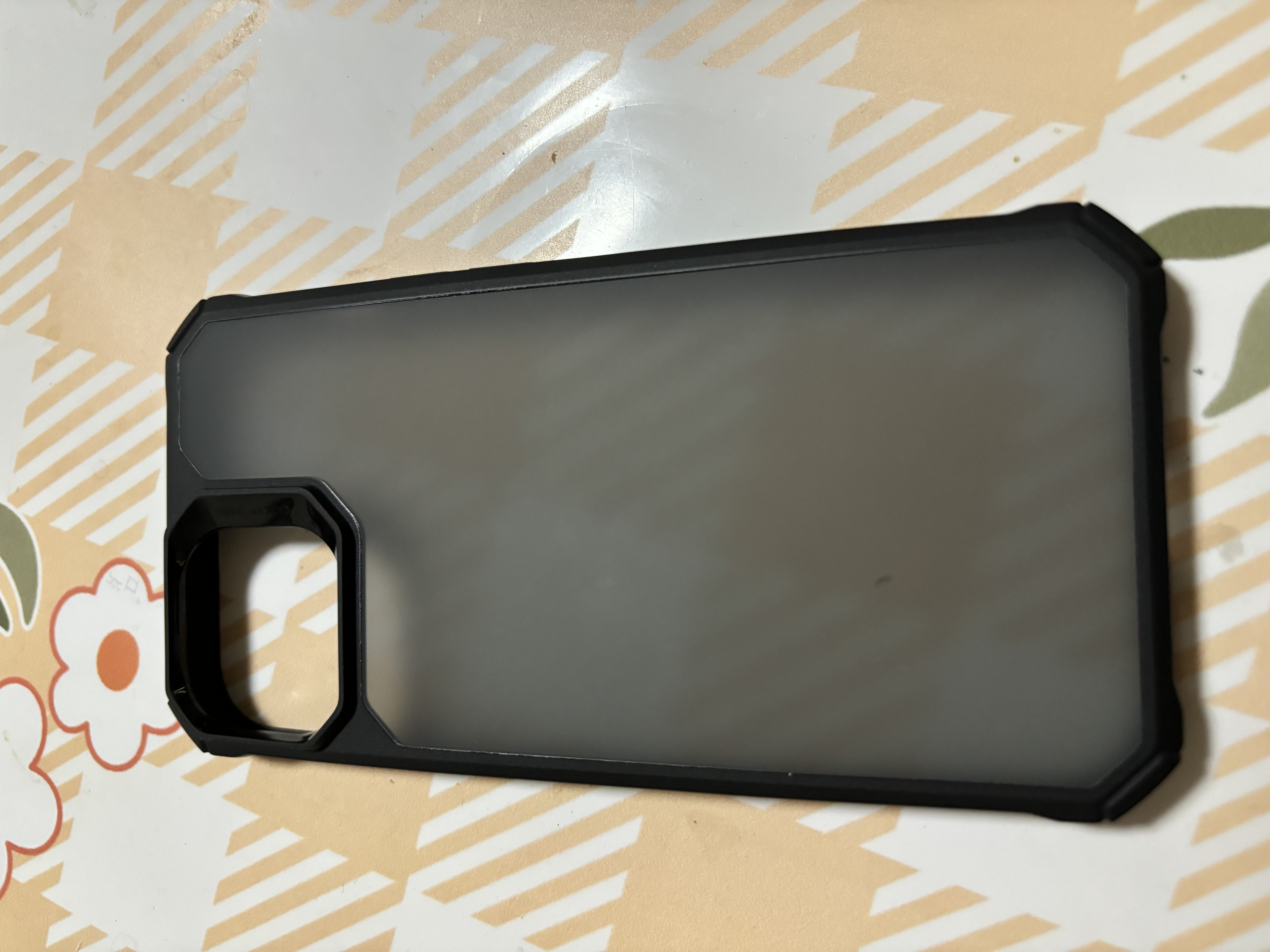 亿色适用苹果15手机壳 iPhone15保护套超强防摔防磨防震硅胶软边气囊简约款黑边半透黑  实拍图