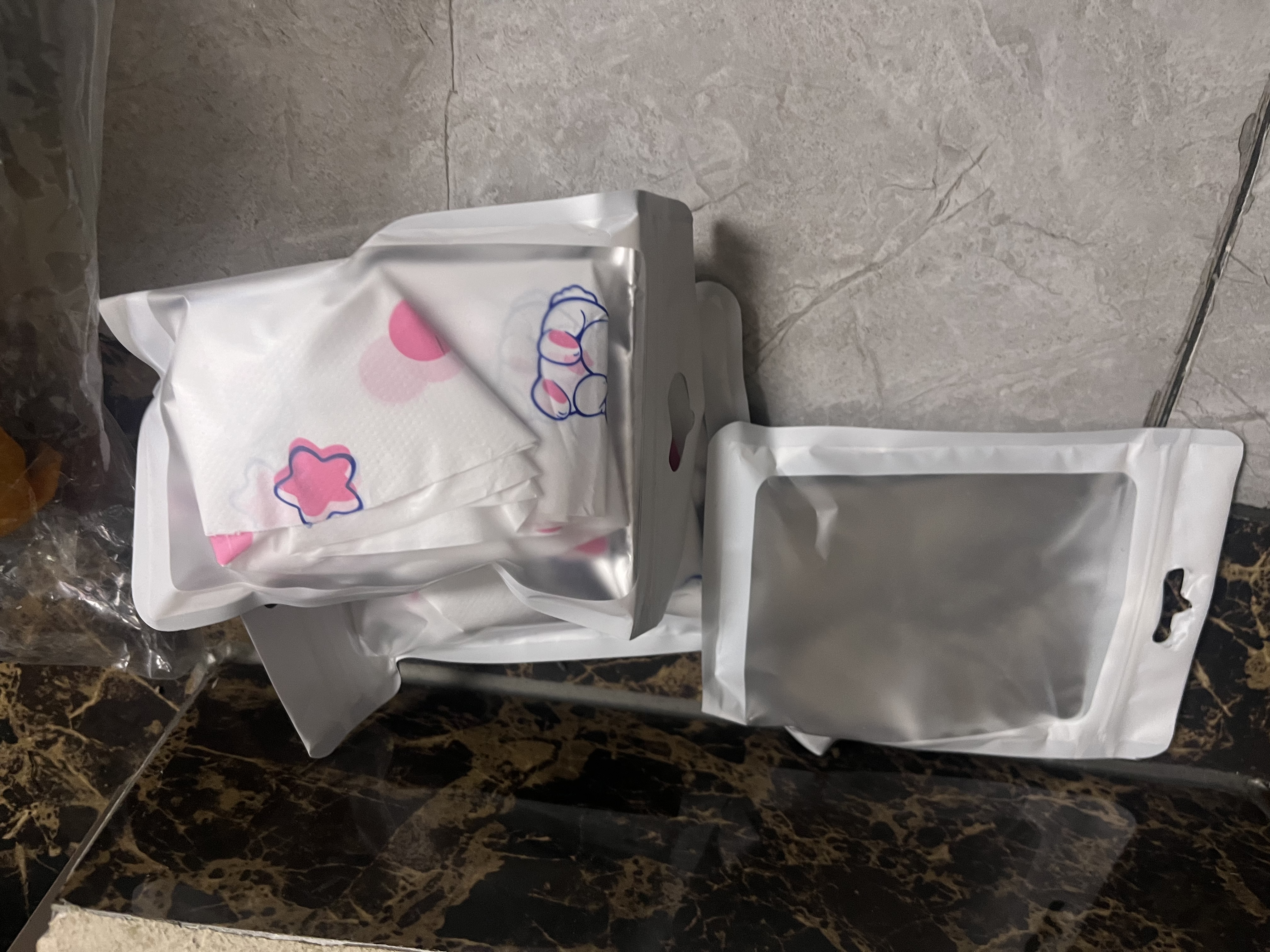 七海秋一次性雨鞋套儿童防水雨靴雨天上学防滑耐磨加厚脚套小兔子3双装 实拍图