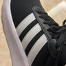 阿迪达斯（adidas）男鞋跑步鞋运动鞋轻便减震防滑休闲鞋 黑/白 40.5 实拍图