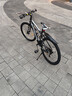 金武端自行车成人山地车公路赛车单车骑行变速超轻越野中学生初中青少年 顶配版-辐条轮-黑白色 26寸21速 实拍图