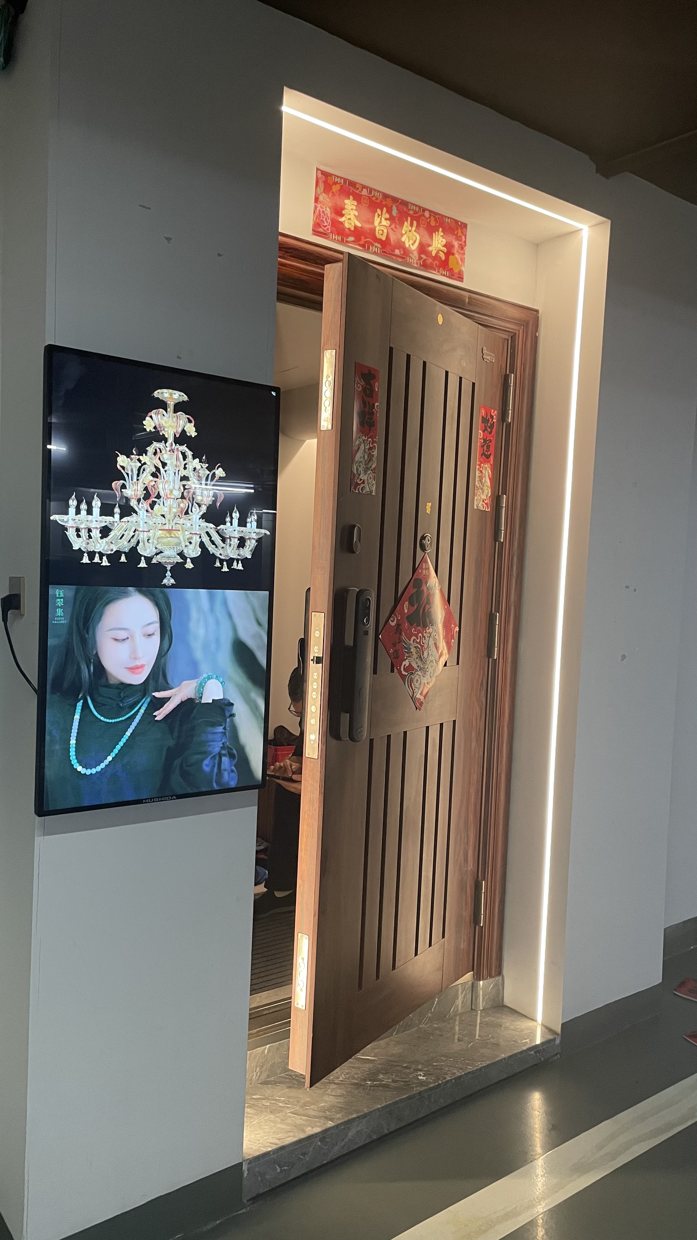 互视达43英寸壁挂广告机电子菜单数字标牌广告屏显示屏电子水牌高清信息视窗 LY-43 实拍图