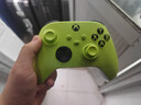XBOX微软Xbox Series S/X无线Xbox手柄 XSS XSX 蓝牙游戏手柄 PC电脑 Xbox手柄 电光黄【送线/摆架】 实拍图