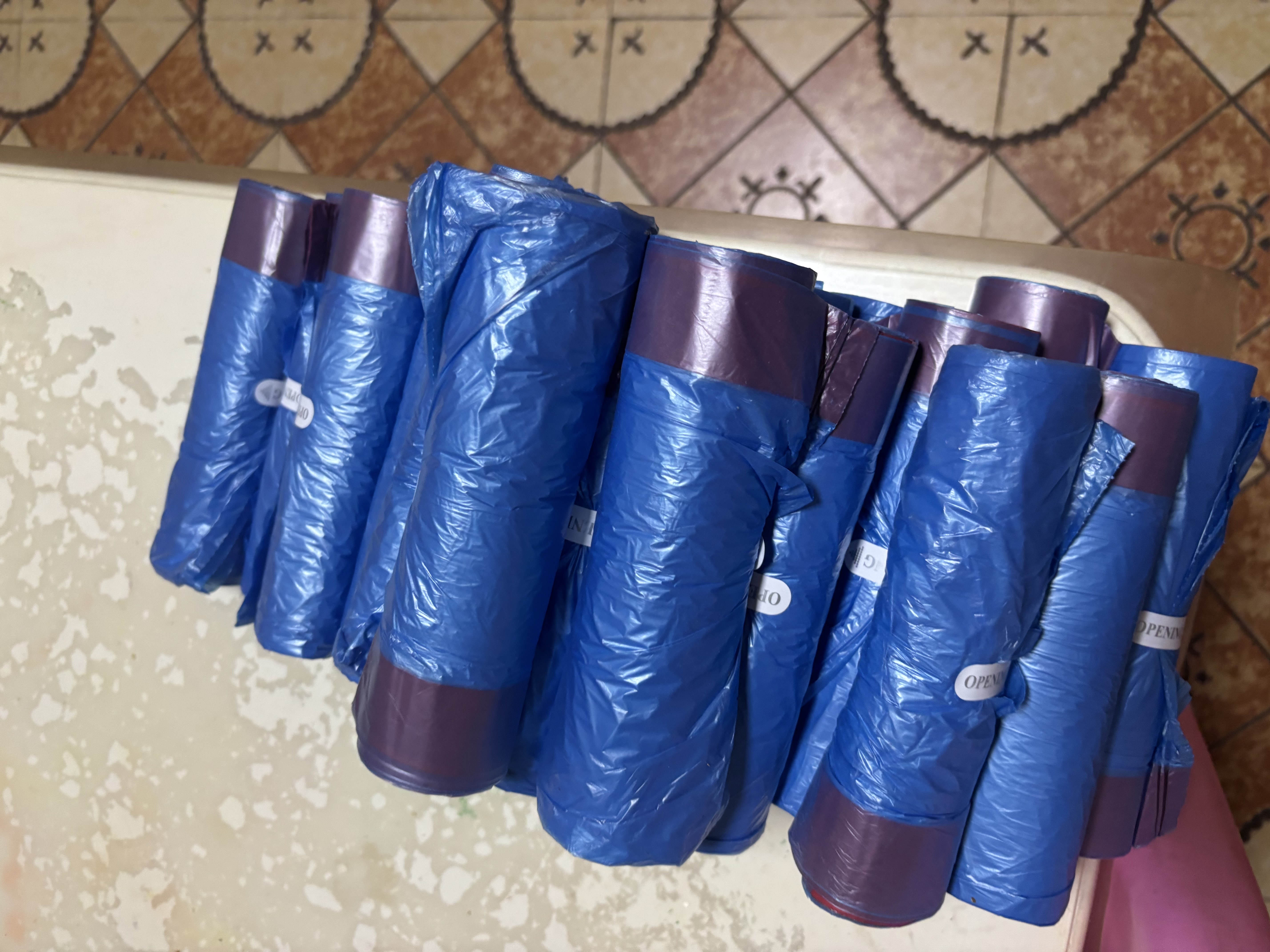 许媳妇抽绳手提式垃圾袋 加厚家用垃圾分类自动收口厨余垃圾混色随机 2包10卷150只随机色【加厚】 实拍图