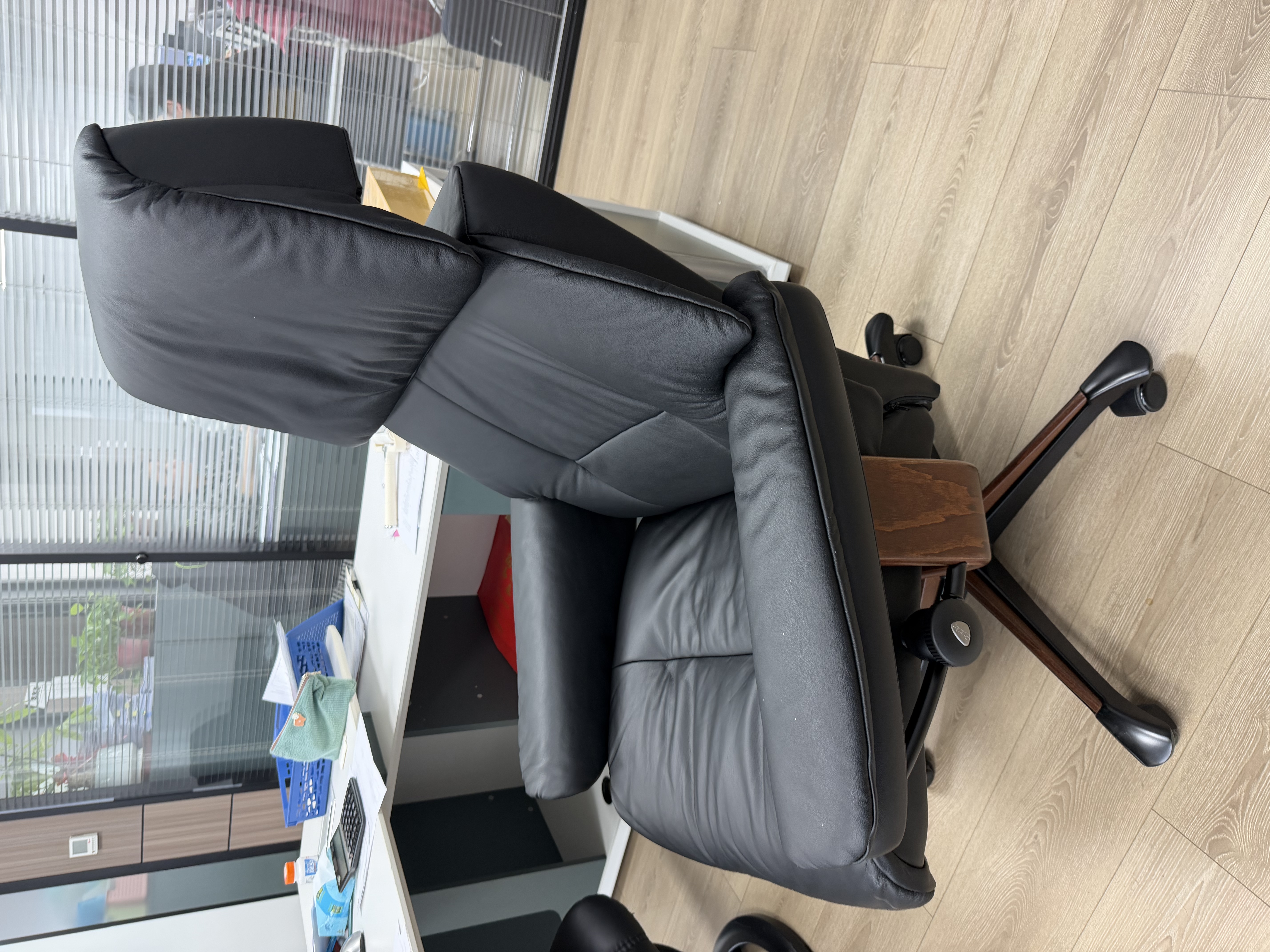 思特莱斯（Stressless）【店铺热销】挪威进口办公椅真皮老板椅北欧轻奢人体工学椅红宝石 办公椅--宝罗马皮--黑色 实拍图