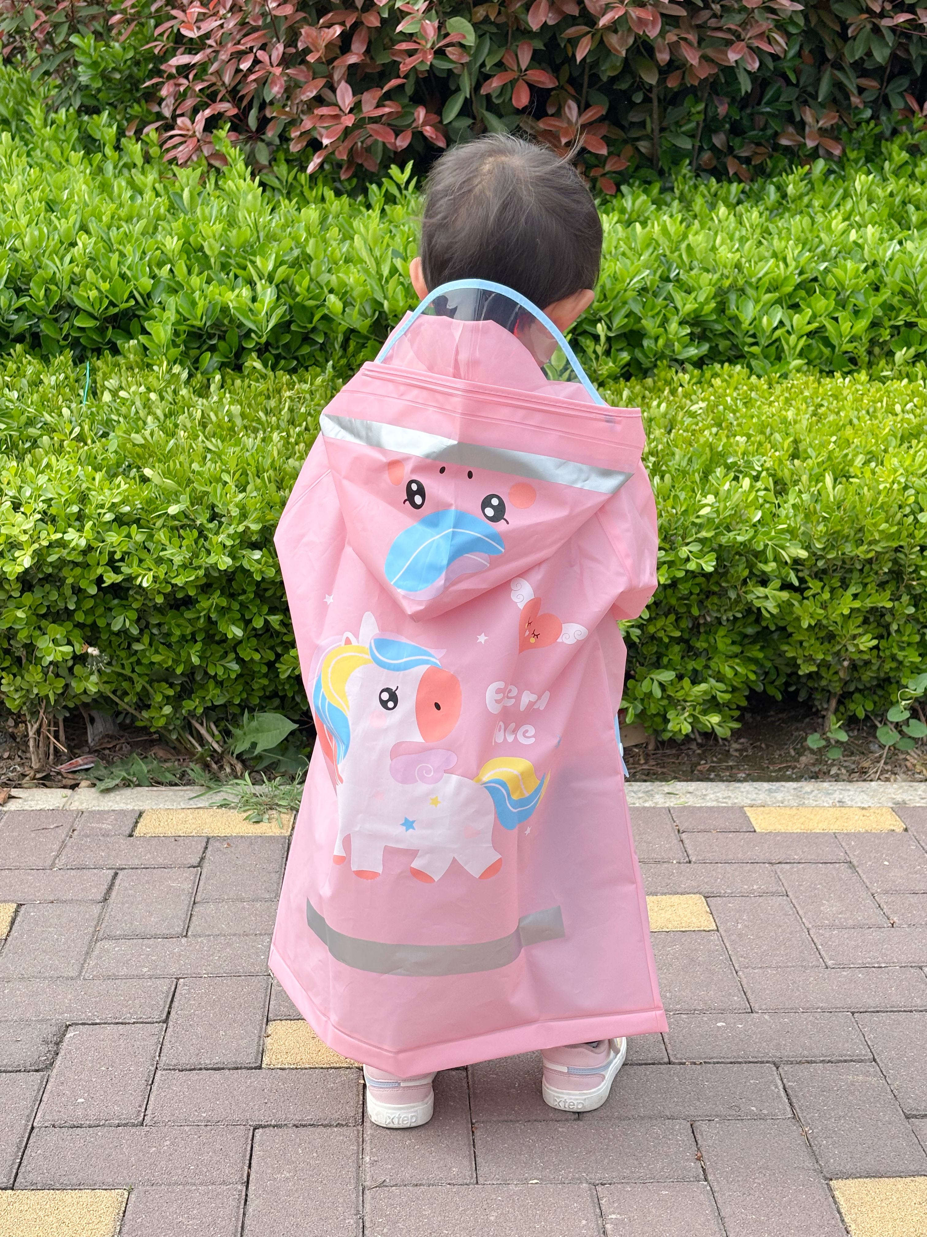 牧萌儿童雨衣男童女童幼儿园小童宝宝全身防水小学生分体斗篷式雨披 樱花粉独角兽【高领按扣+送收纳袋】 S【建议身高80-95cm】 实拍图
