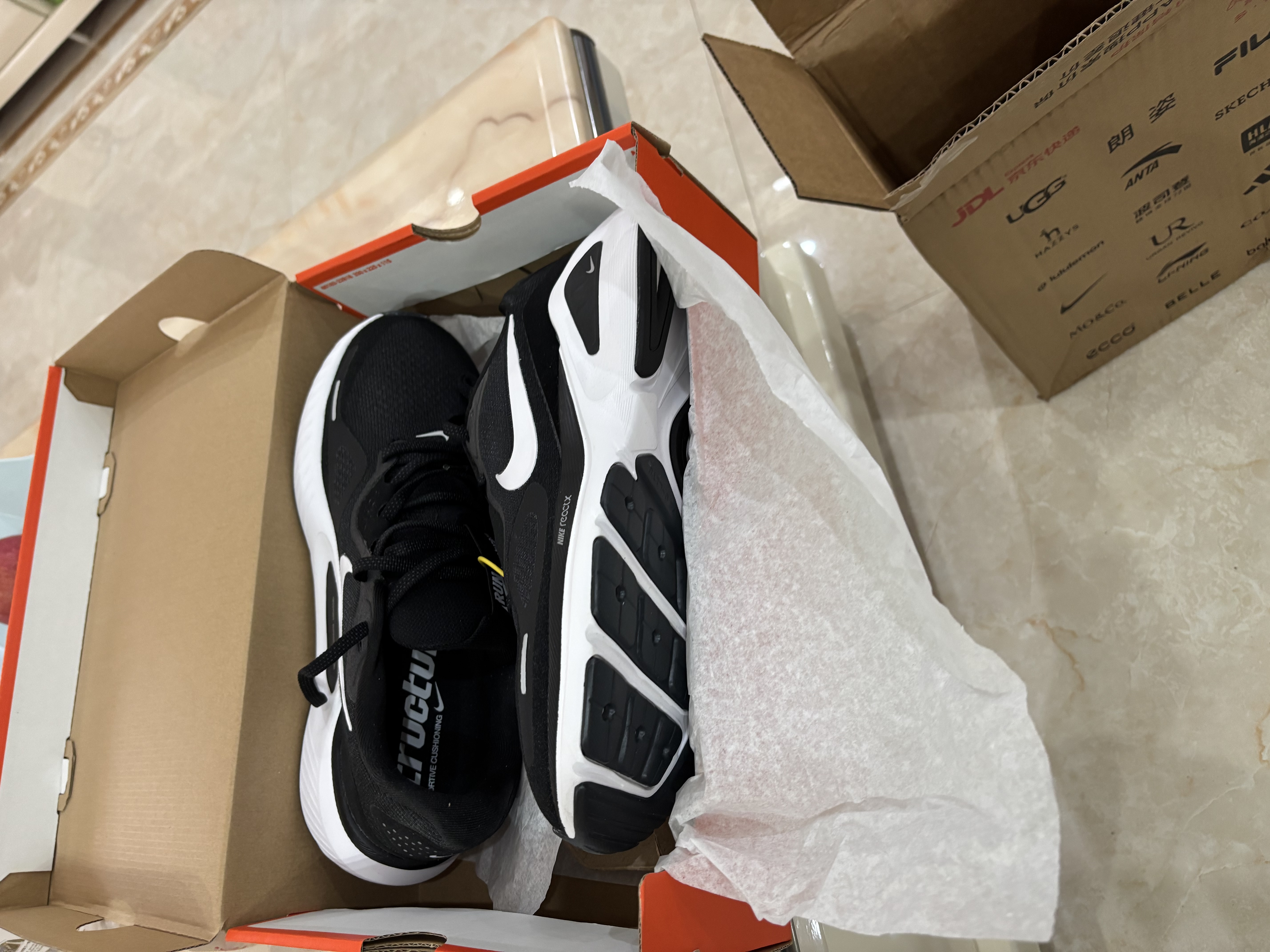 耐克NIKE稳程男公路专业跑步鞋STRUCTURE 26运动鞋HJ1102-002黑白42 实拍图