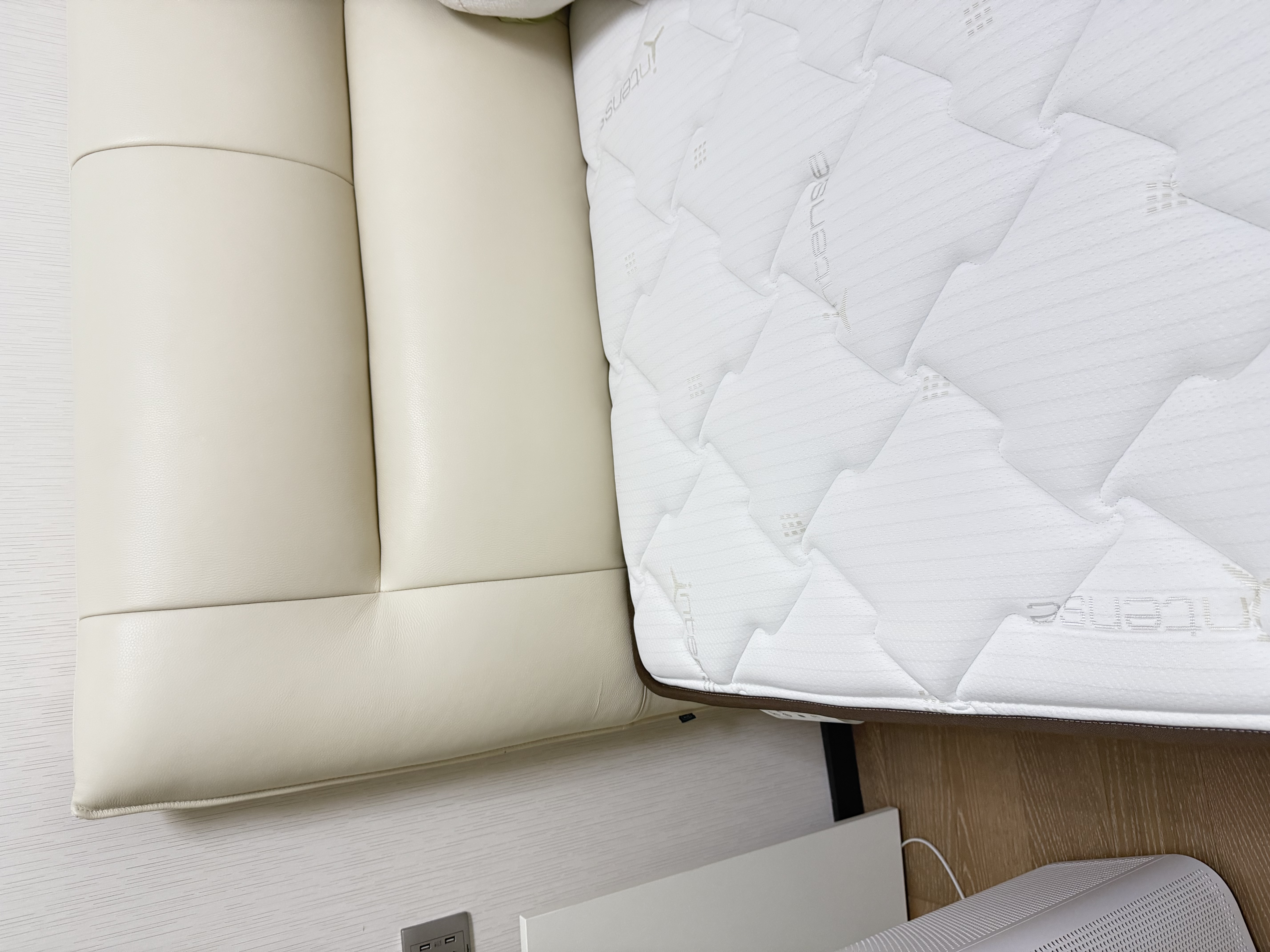 雅兰床垫5A级十大床垫品牌乳胶床垫1.8米x2米 弹簧床垫 深睡智享版3.0 【搭配更优惠】白露真皮床+深睡·舒眠 1.8米x2米 实拍图