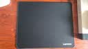 联想（Lenovo）MM15游戏电竞锁边鼠标垫 办公鼠标垫 布垫细面 可水洗 电竞鼠标垫 加厚 中号（300*250*4mm） 实拍图