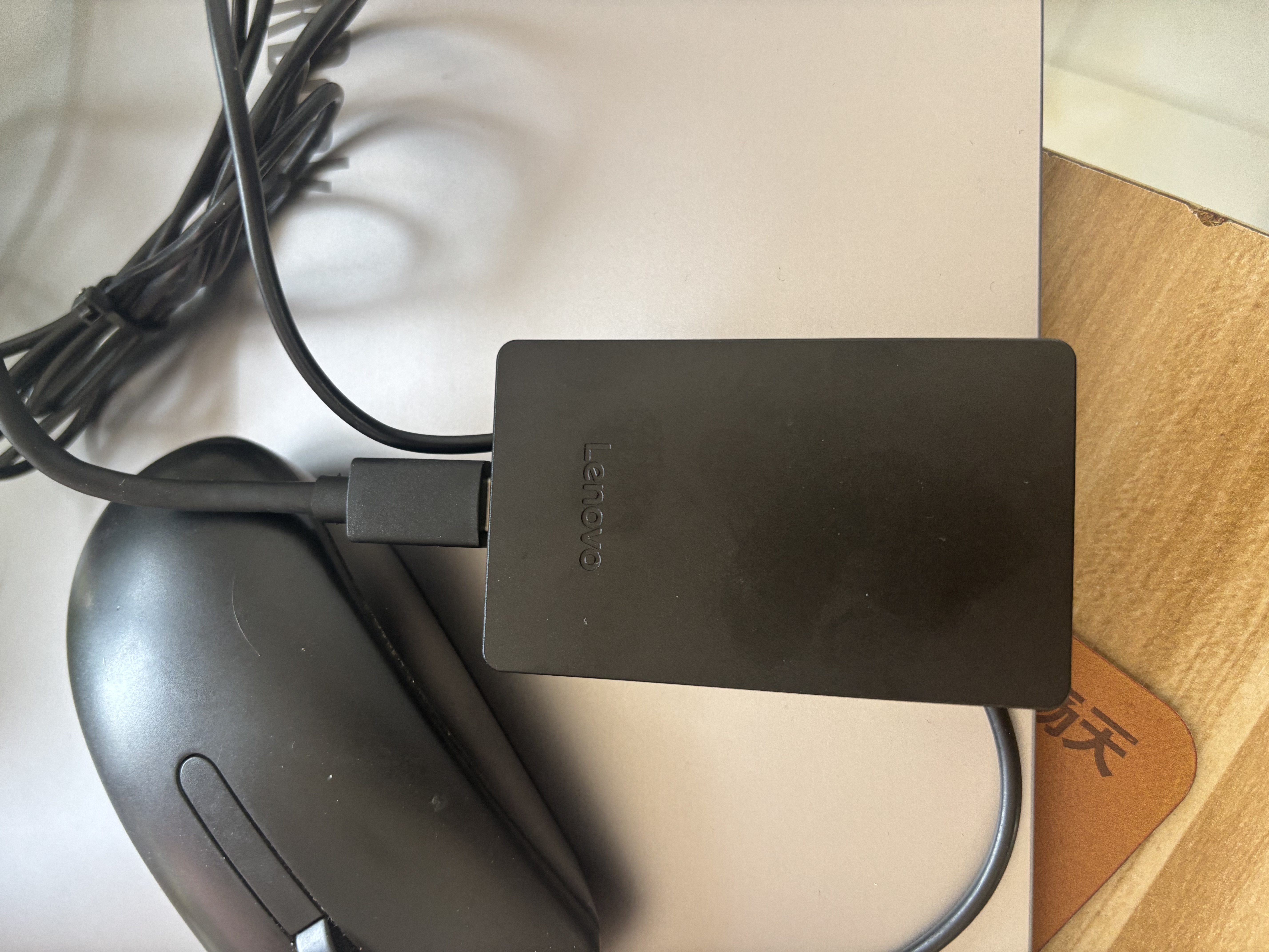 联想（Lenovo）512GB 移动固态硬盘（PSSD）USB3.2 550MB/s 高速移动硬盘 手机直连 笔记本 Y560系列 实拍图
